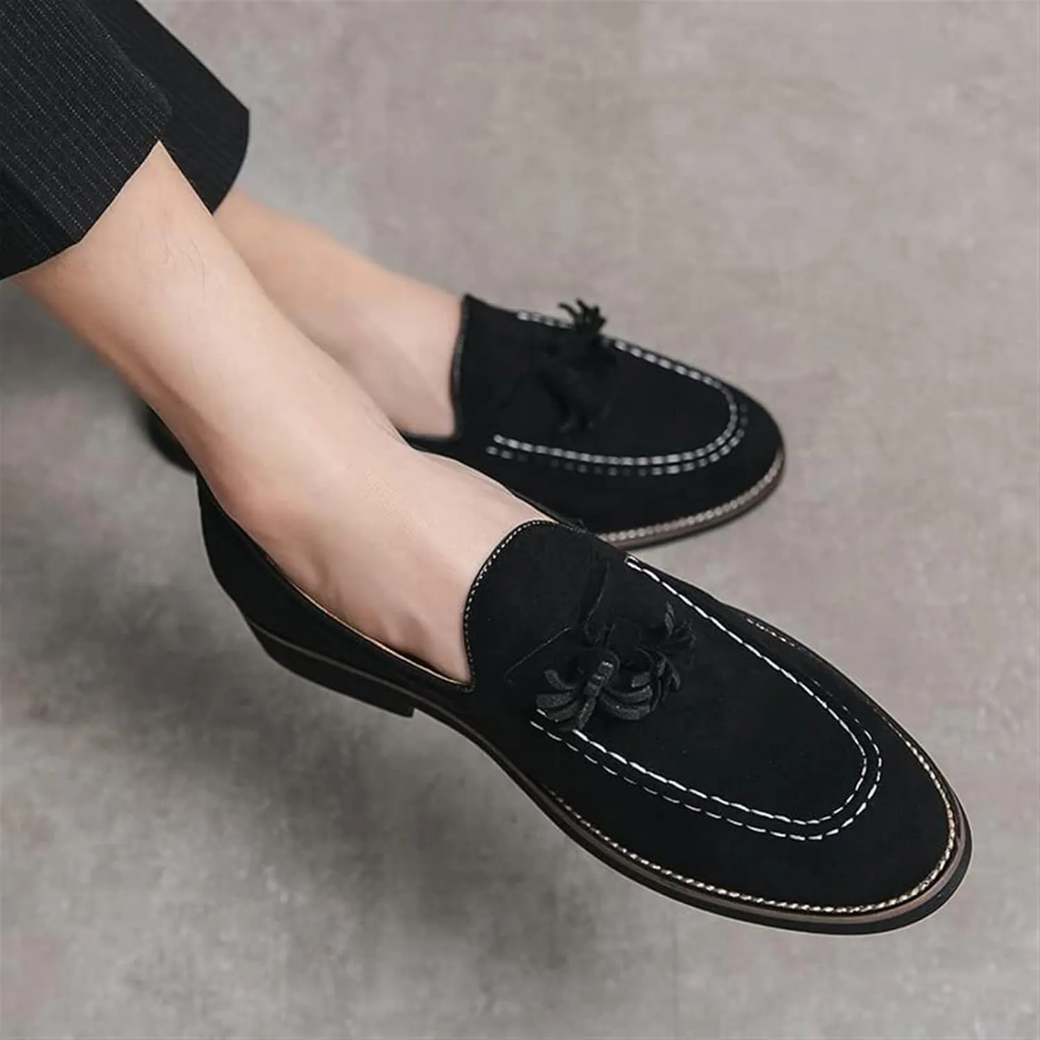 Men's Casual Tassel Loafers Slip On Driving Shoes Fashion Lightweight Shoes Hand-Sewn Suede Penny Loafers Shoes Business Dress Shoes for Men