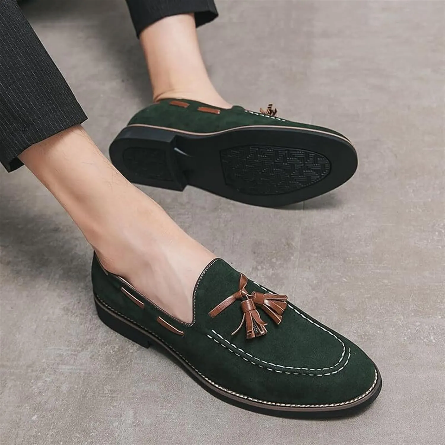Men's Casual Tassel Loafers Slip On Driving Shoes Fashion Lightweight Shoes Hand-Sewn Suede Penny Loafers Shoes Business Dress Shoes for Men