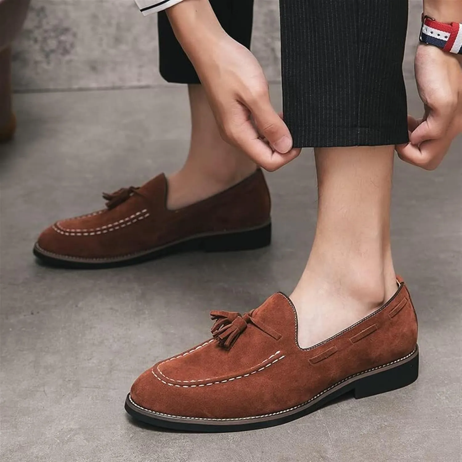 Men's Casual Tassel Loafers Slip On Driving Shoes Fashion Lightweight Shoes Hand-Sewn Suede Penny Loafers Shoes Business Dress Shoes for Men