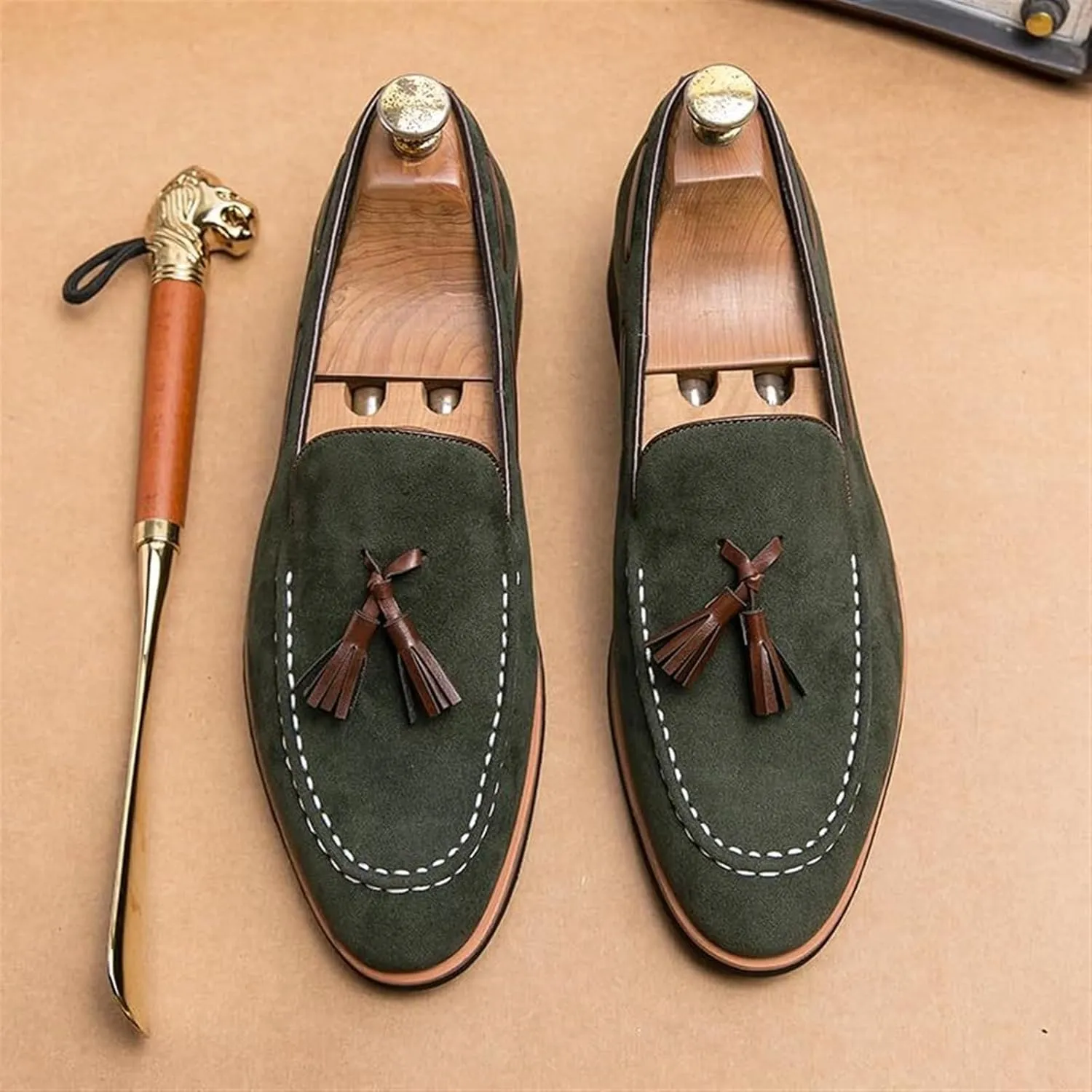 Men's Casual Tassel Loafers Slip On Driving Shoes Fashion Lightweight Shoes Hand-Sewn Suede Penny Loafers Shoes Business Dress Shoes for Prom Office Work