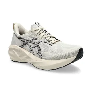 Men's Novablast 5 Oatmeal/Black medium width