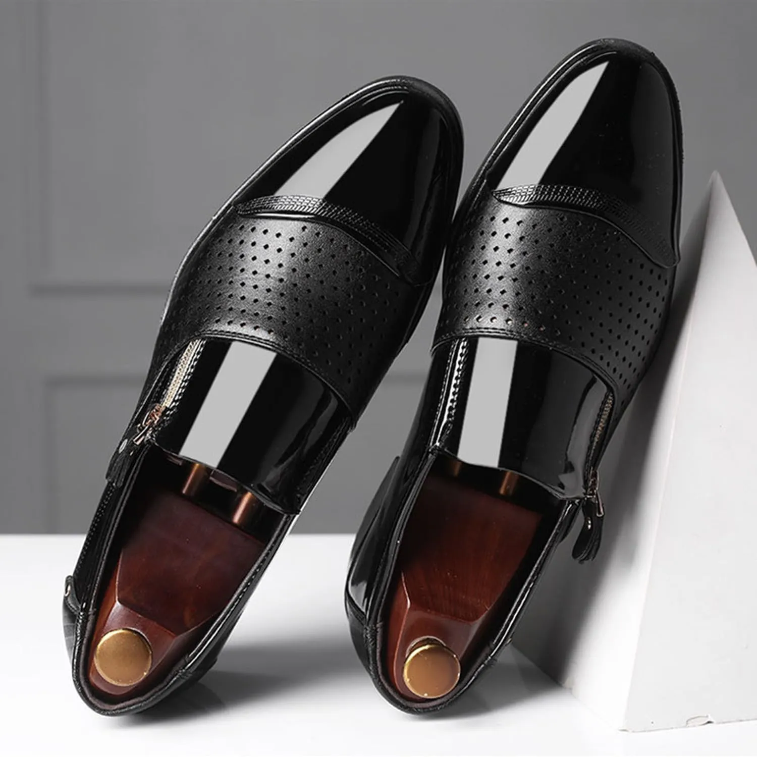 Mens Slip-On Loafers Fashion Breathable Cut Out Slippers Patent Leather Brogues Business Wedding Dress Shoes
