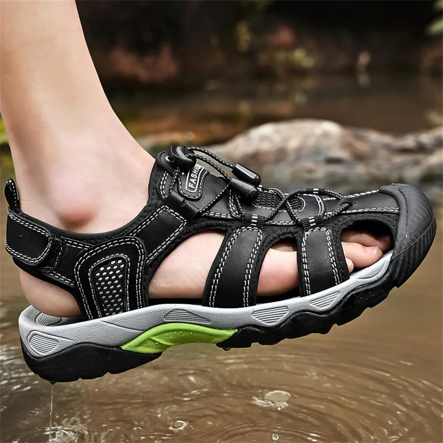 Men's sports sandals Outdoor hiking sandals Closed toe leather sports beach casual sandals Water shoes