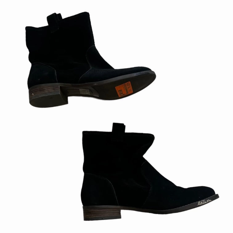 Abrasion Resistant Materials Boots Ankle Flats By Sole Society  Size: 8
