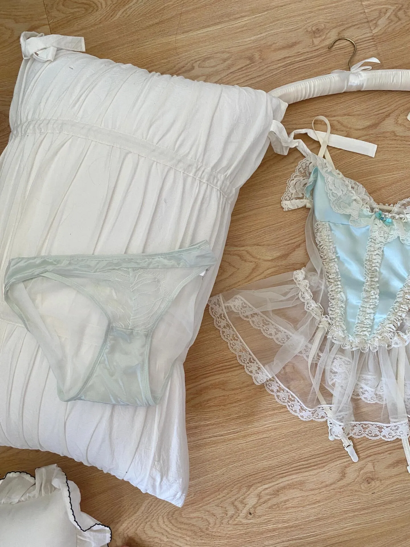 Mid summer nights dream lingerie  lace satin corset bustier with garter straps