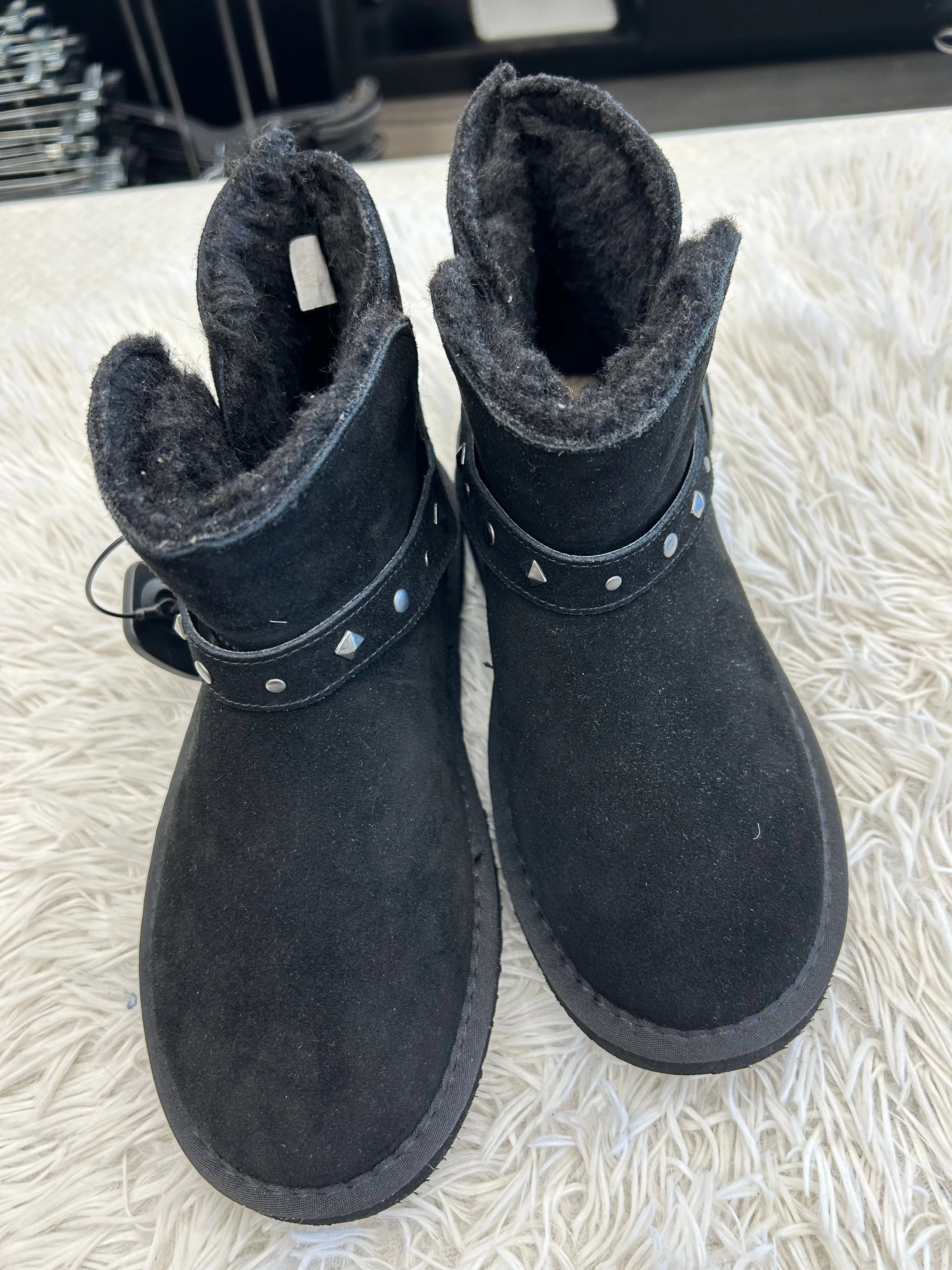 Boots Ankle Flats By Bearpaw In Black, Size: 8 Stable Support Cold Weather Commuter