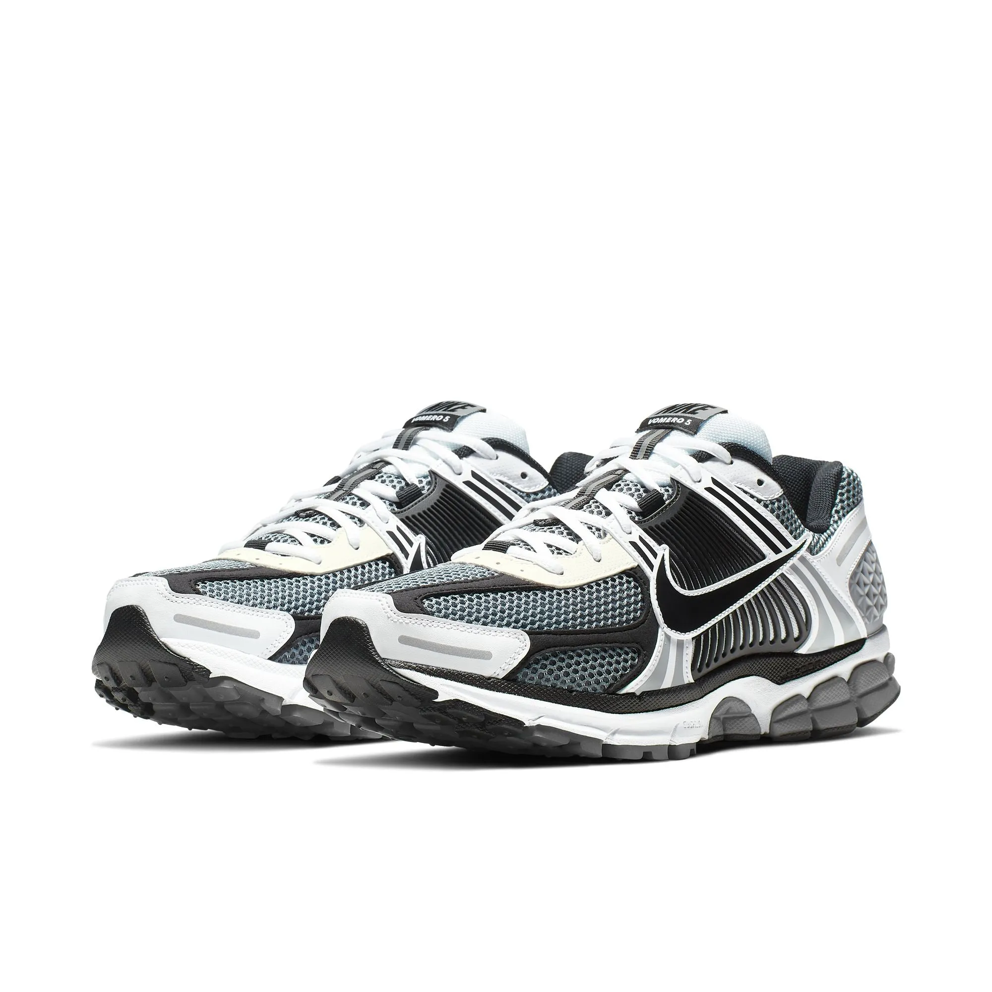 Resilient Design NIKE ZOOM VOMERO 5 SE SP