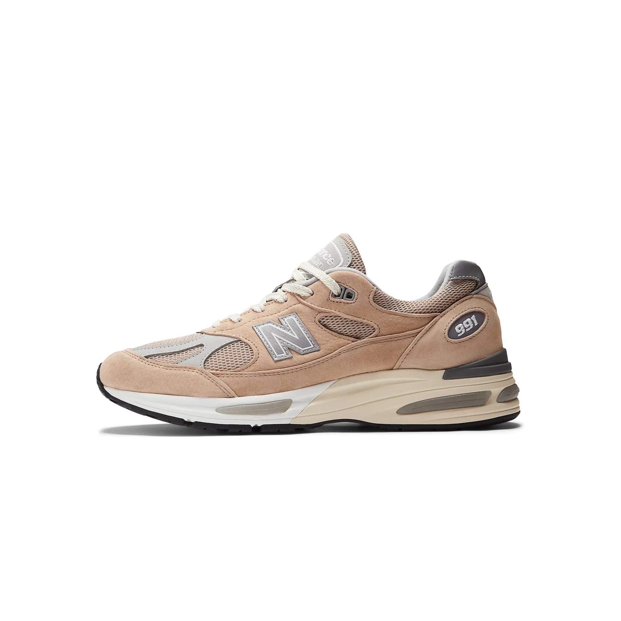 Wide Toe Box Option running in a ferry terminal area shoes New Balance Mens Made in UK U991V2 Shoes
