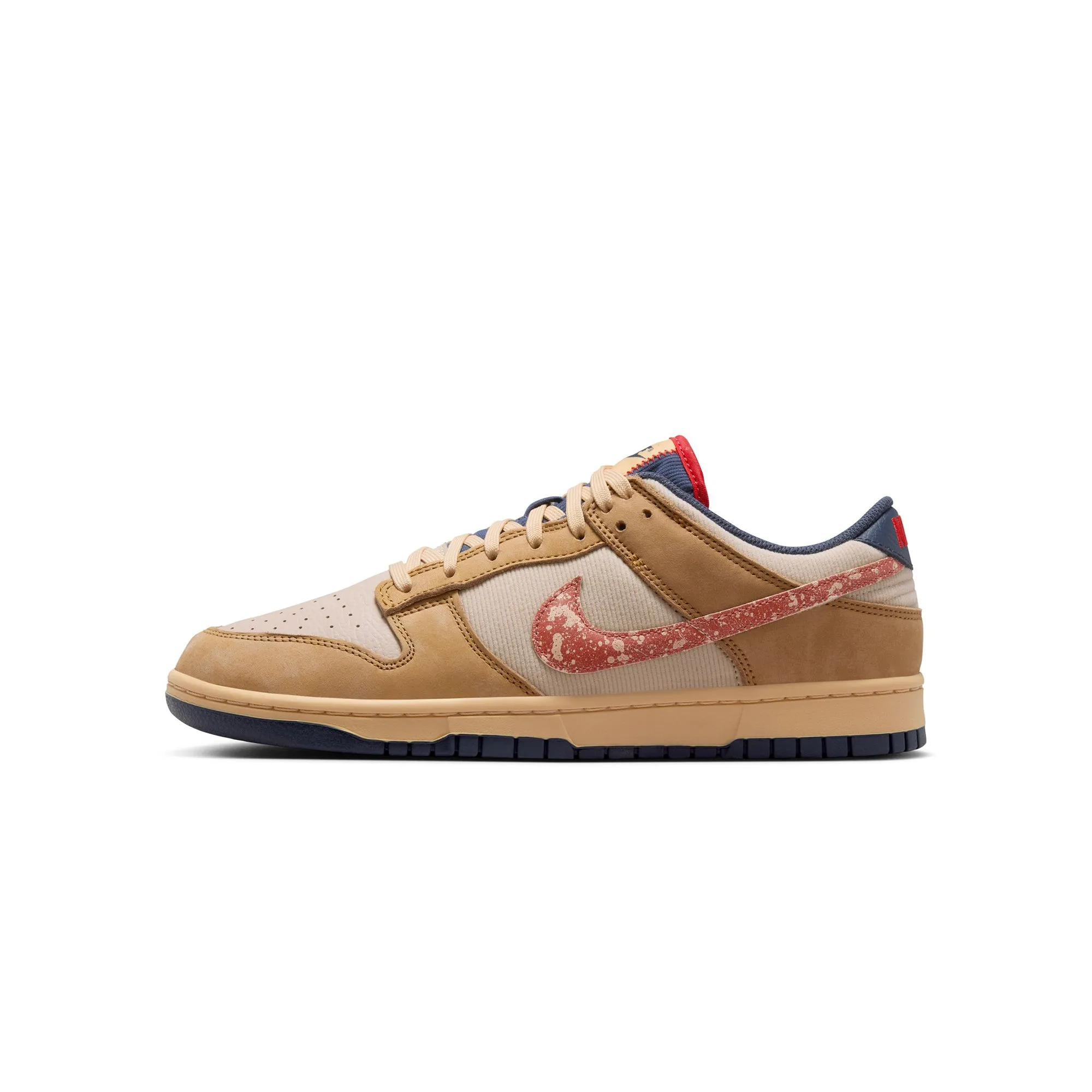 Nike Mens Dunk Low Retro SE Shoes Supportive Chassis combination shoes