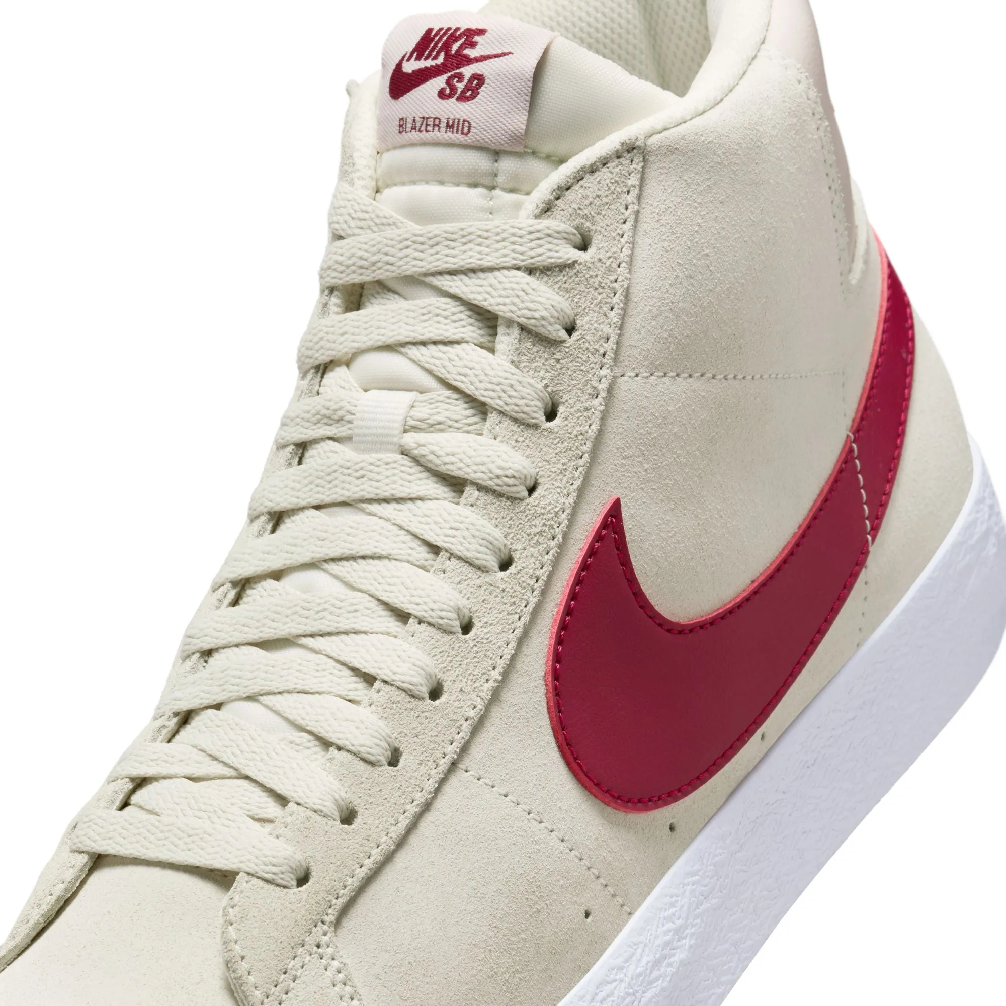 Nike SB Mens Zoom Blazer Mid Shoes Shock Absorber suitable for workouts