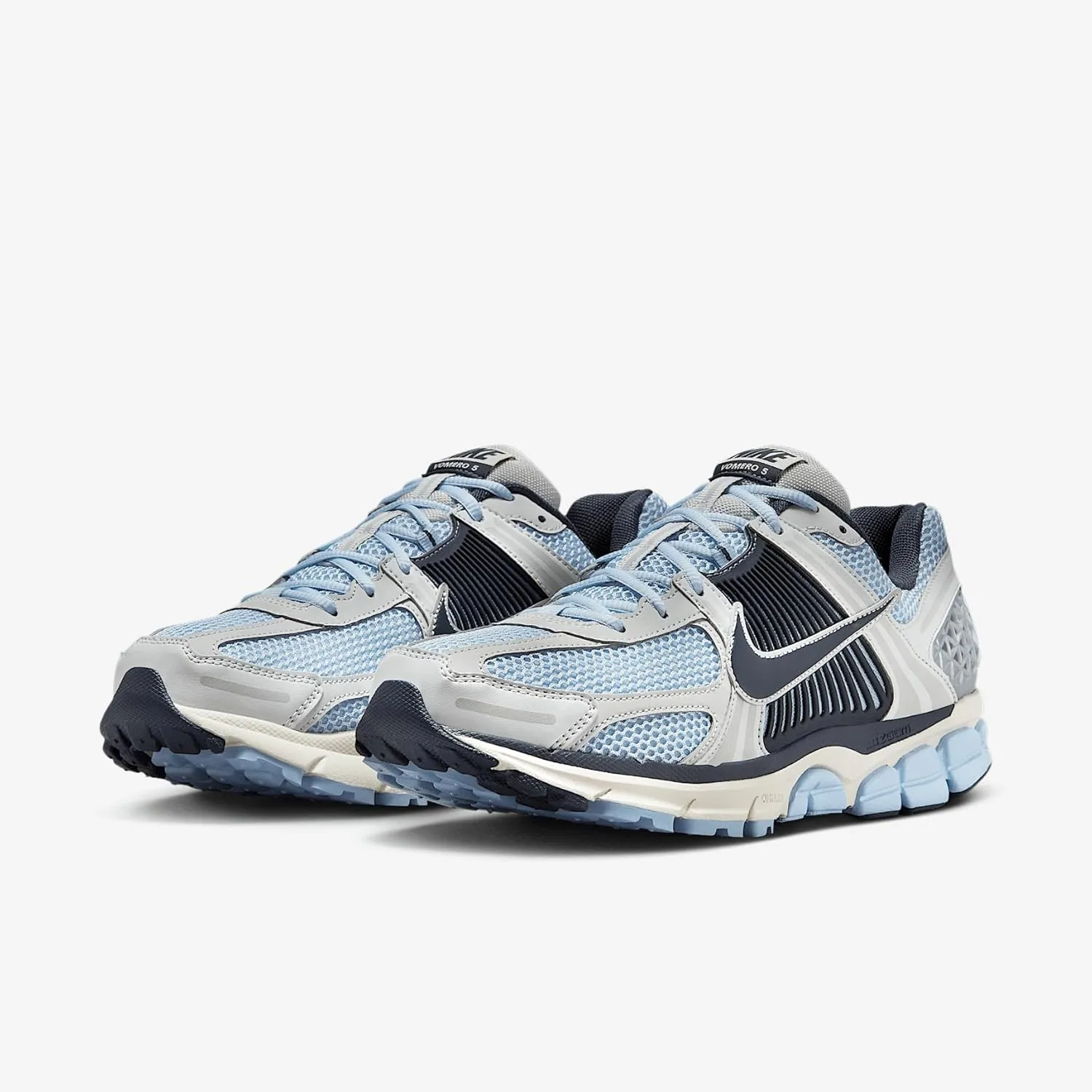 Nike Zoom Vomero 5 Men's Shoes