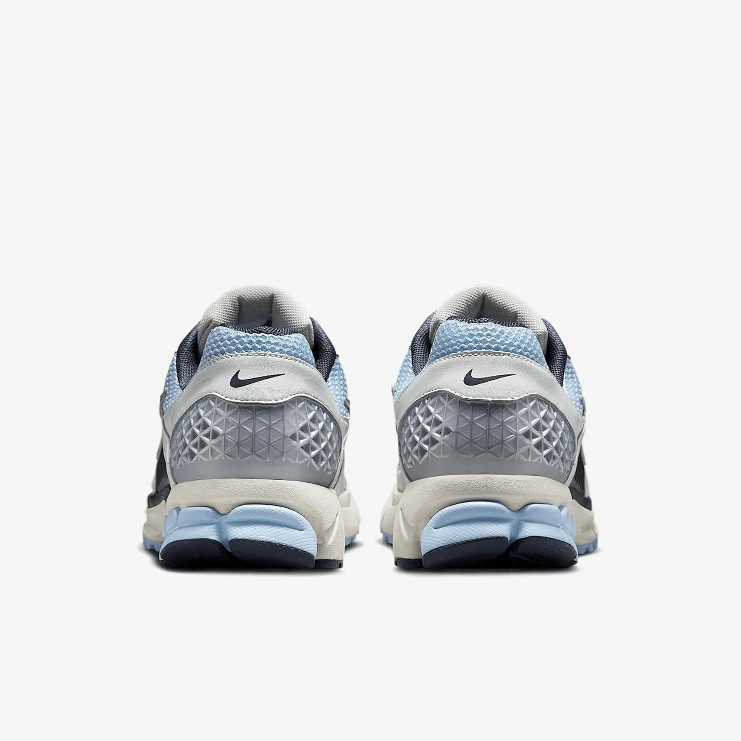 Nike Zoom Vomero 5 Men's Shoes