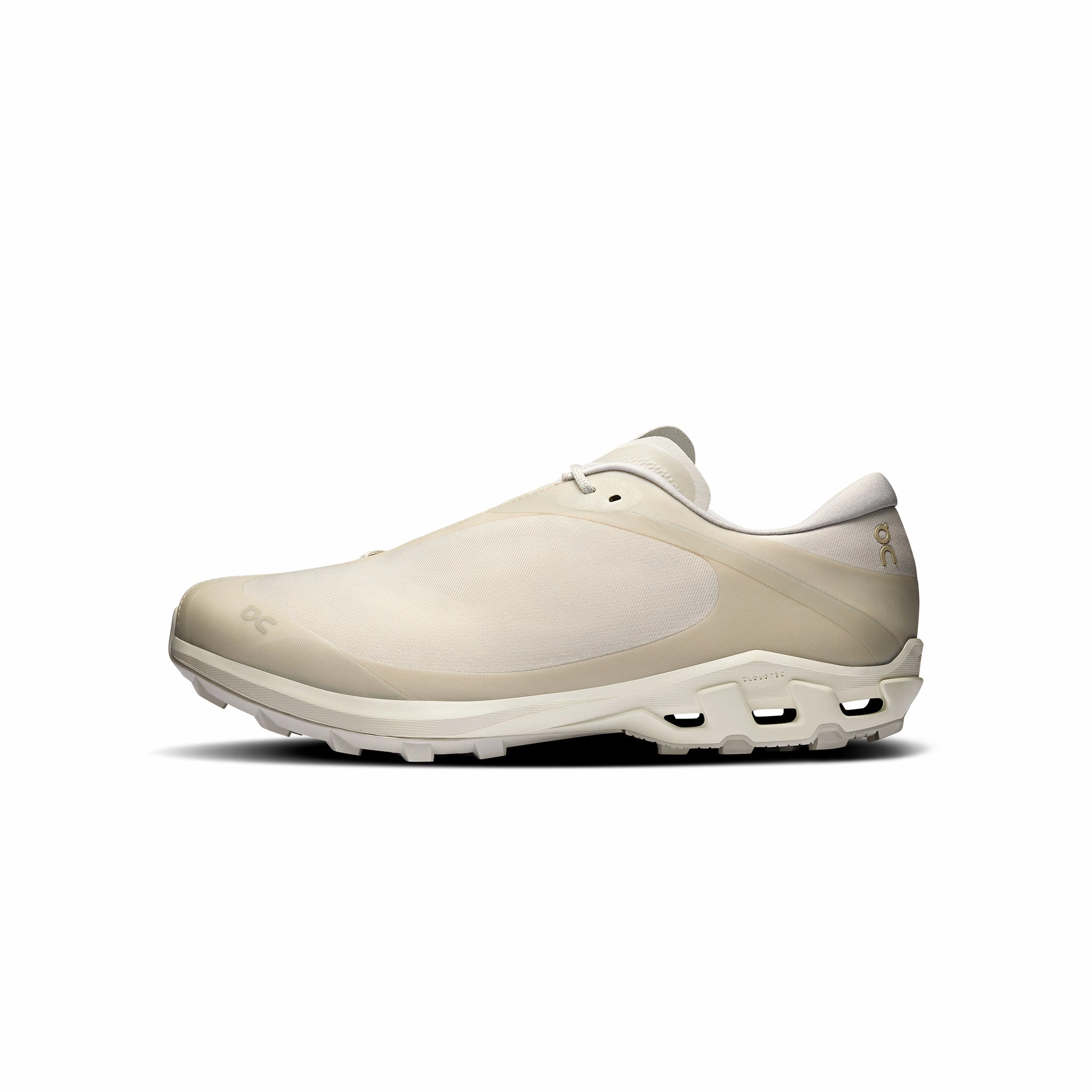 flat feet shoes On x Post Archive Faction (PAF) Womens Cloudventure Peak 1 Shoes
