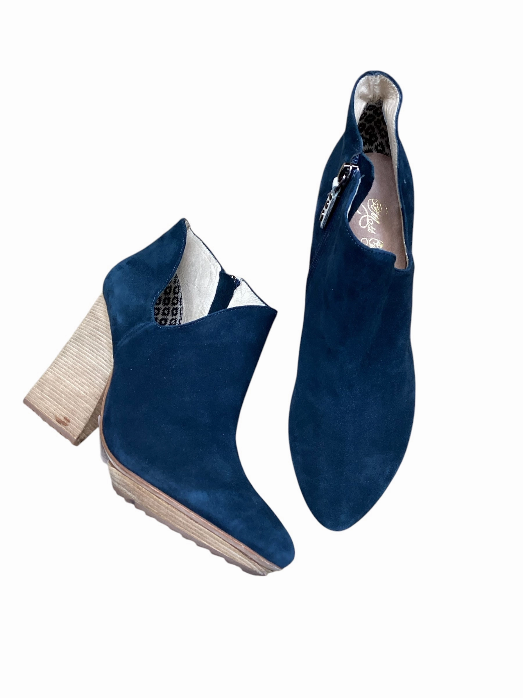 Cushioned Step Work Commute Boots Ankle Heels By Clothes Mentor In Blue, Size: 8.5