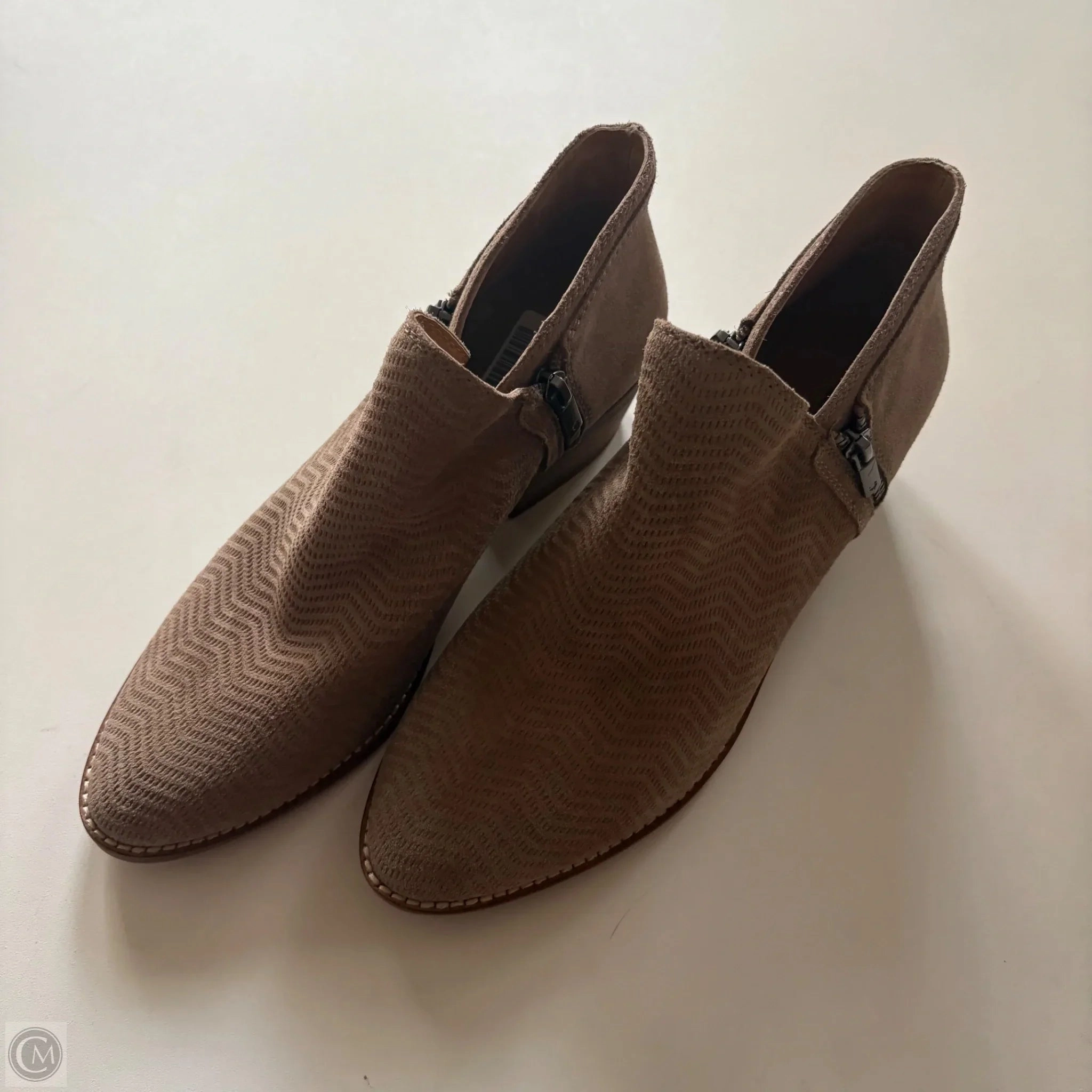 Elastic Sides Low Profile All Day Worker Boots Ankle Heels By Lucky Brand In Brown, Size: 9.5