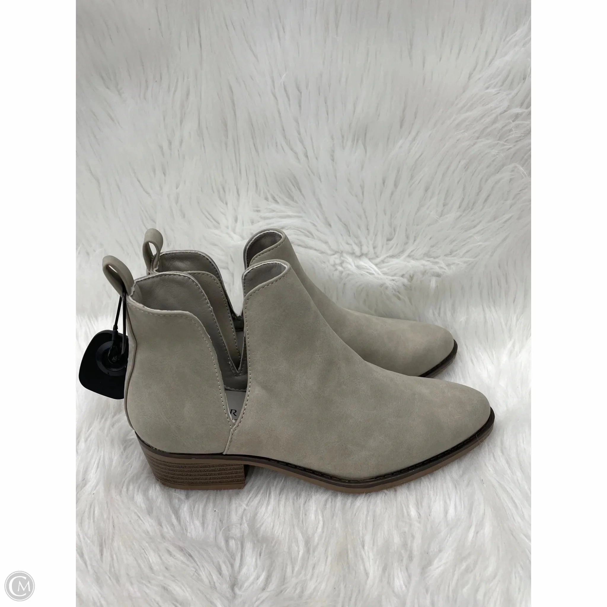 Boots Ankle Flats By Serra In Grey, Size: 7 Stable Support Rainy Day Commuter