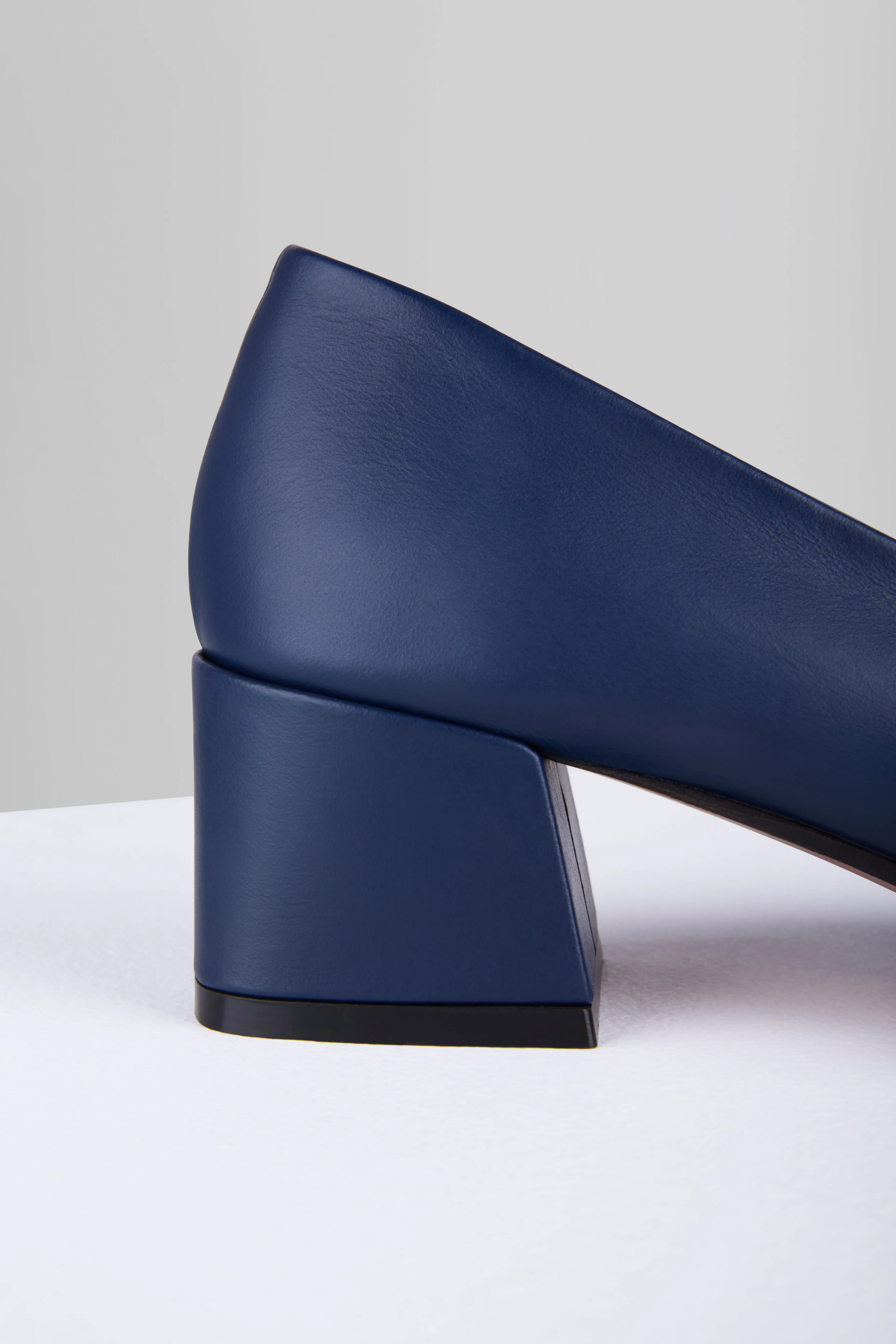 Rebecca Mary Jane in Midnight