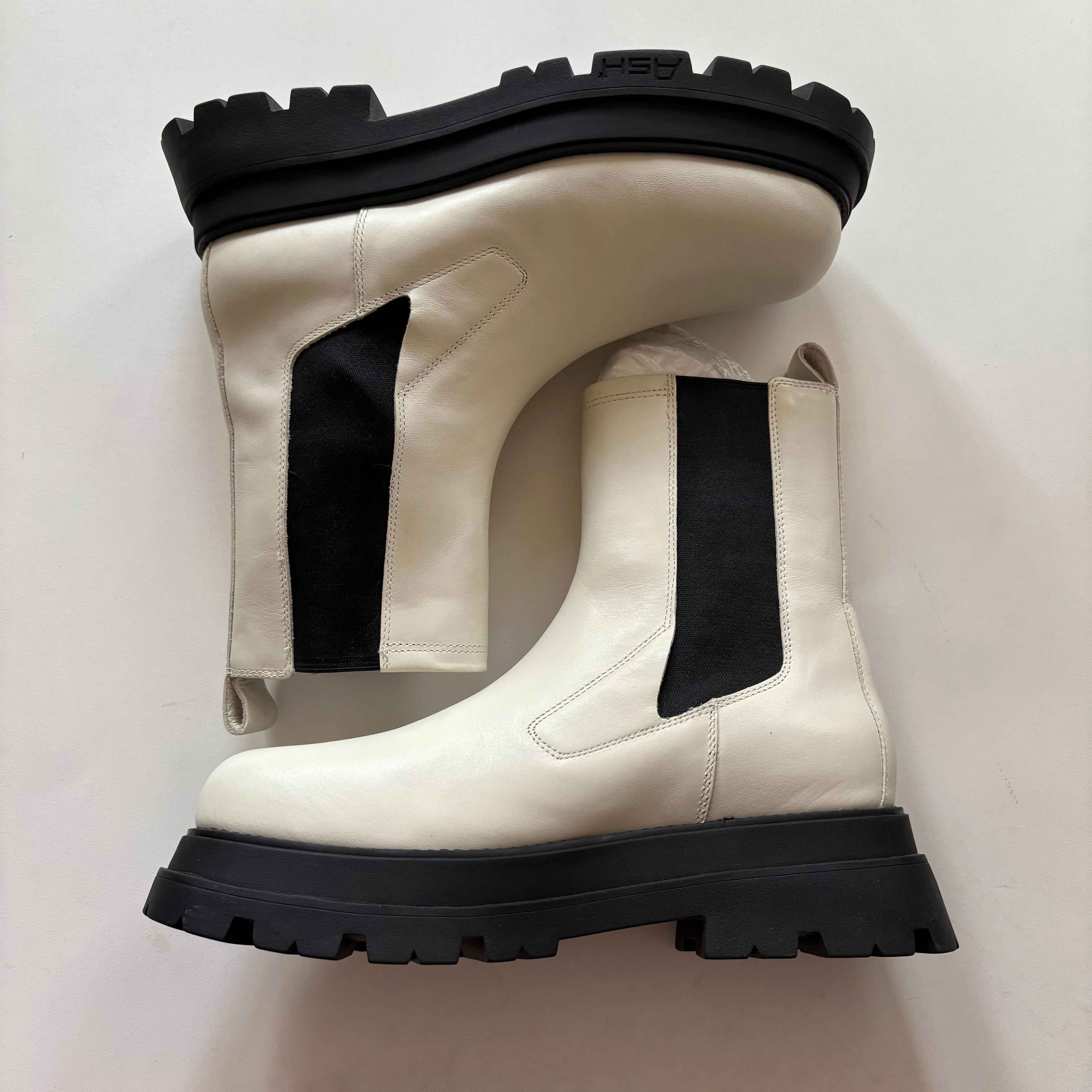 Boots Ankle Flats By Ash In Cream, Size: 10 Slip Resistant Backcountry Camper Quick Drying Remote Hiking