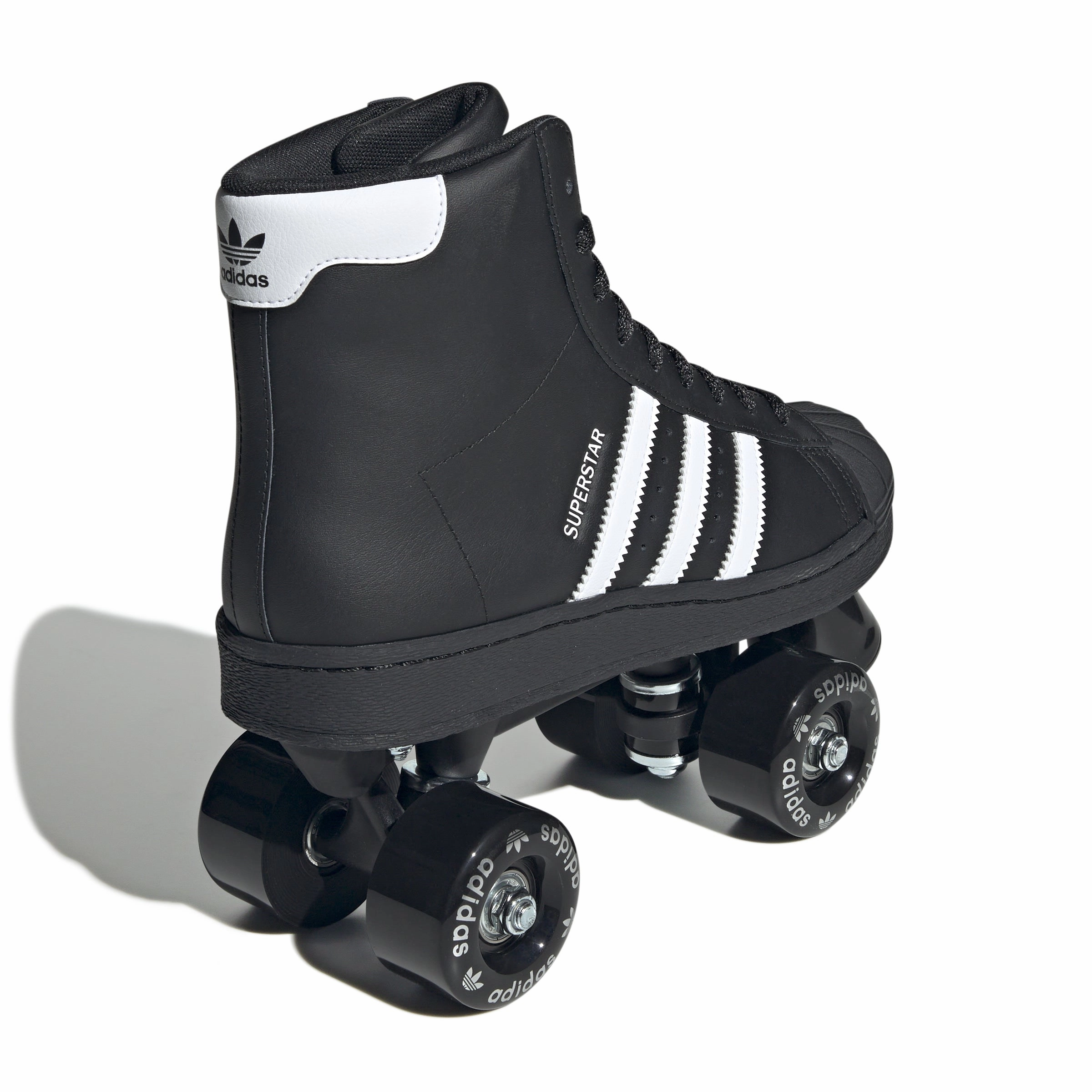 Remarkable flexibility Continuous Rubber Outsole Adidas Womens Superstar 82 Roller Skate Shoes