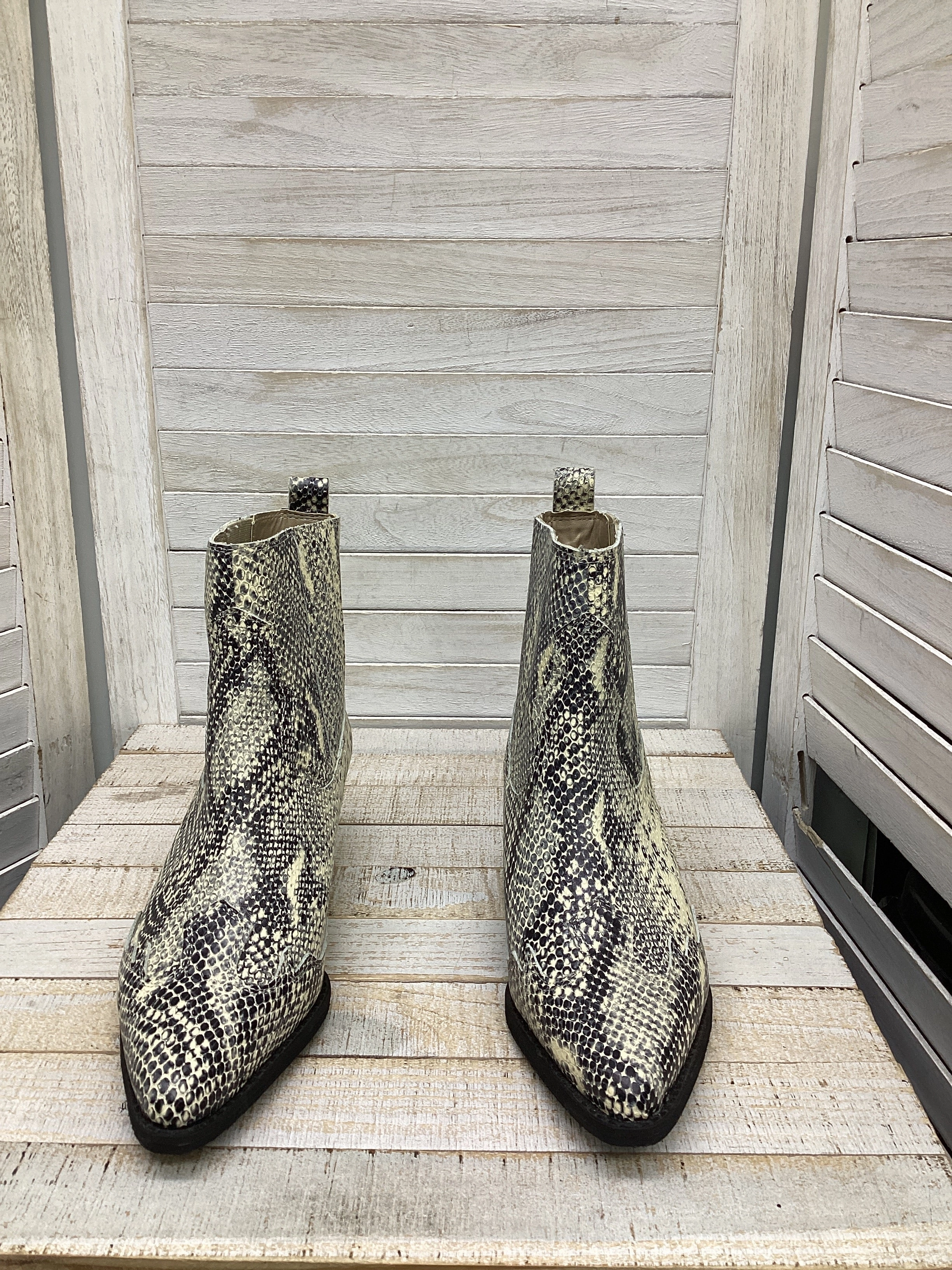 Rough Trail Boots Ankle Heels By Matisse In Snakeskin Print, Size: 7.5