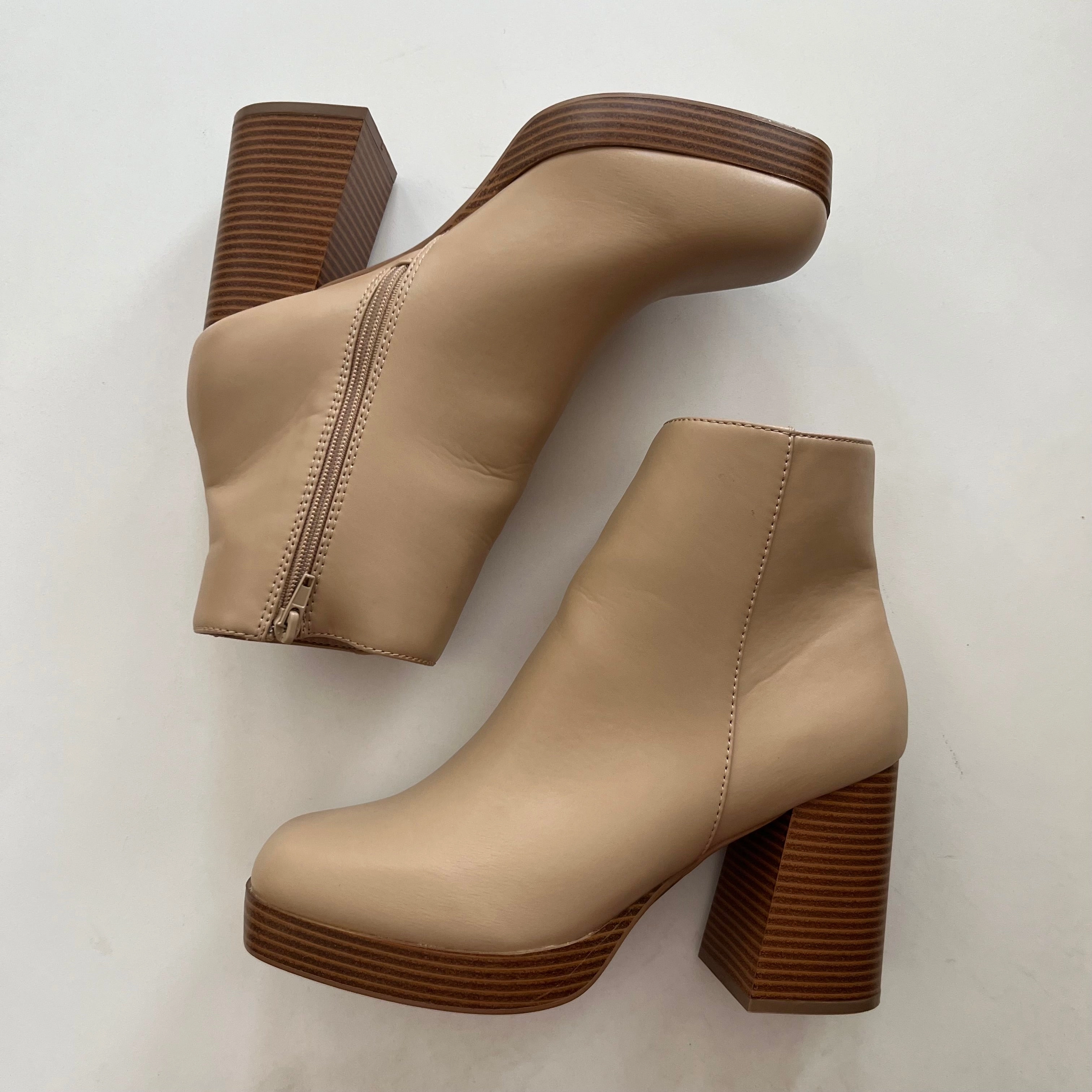 Boots Ankle Heels By True Craft In Tan, Size: 10 Shock Absorbing