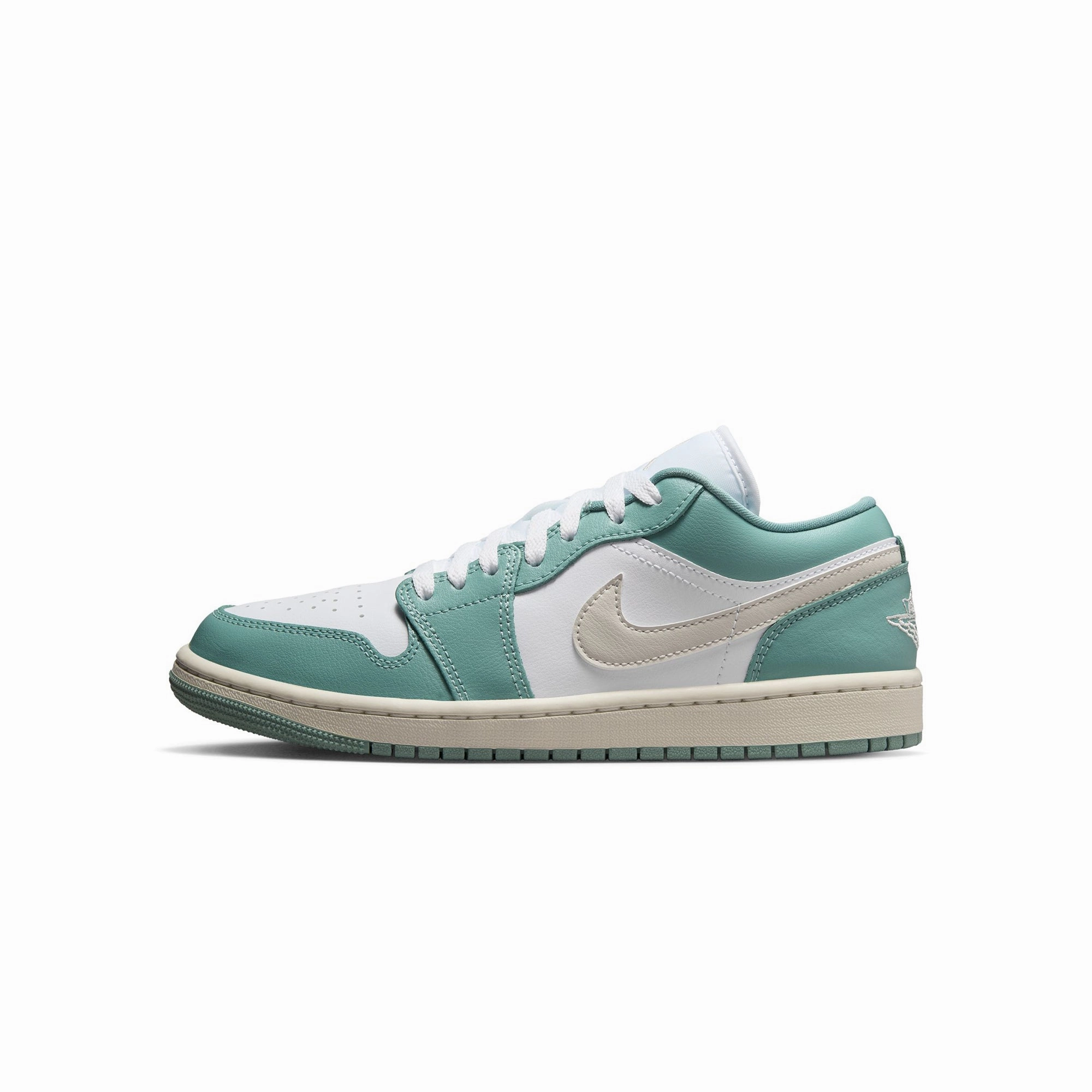 Air Jordan 1 Womens Low Shoes charity - run Stability assistance