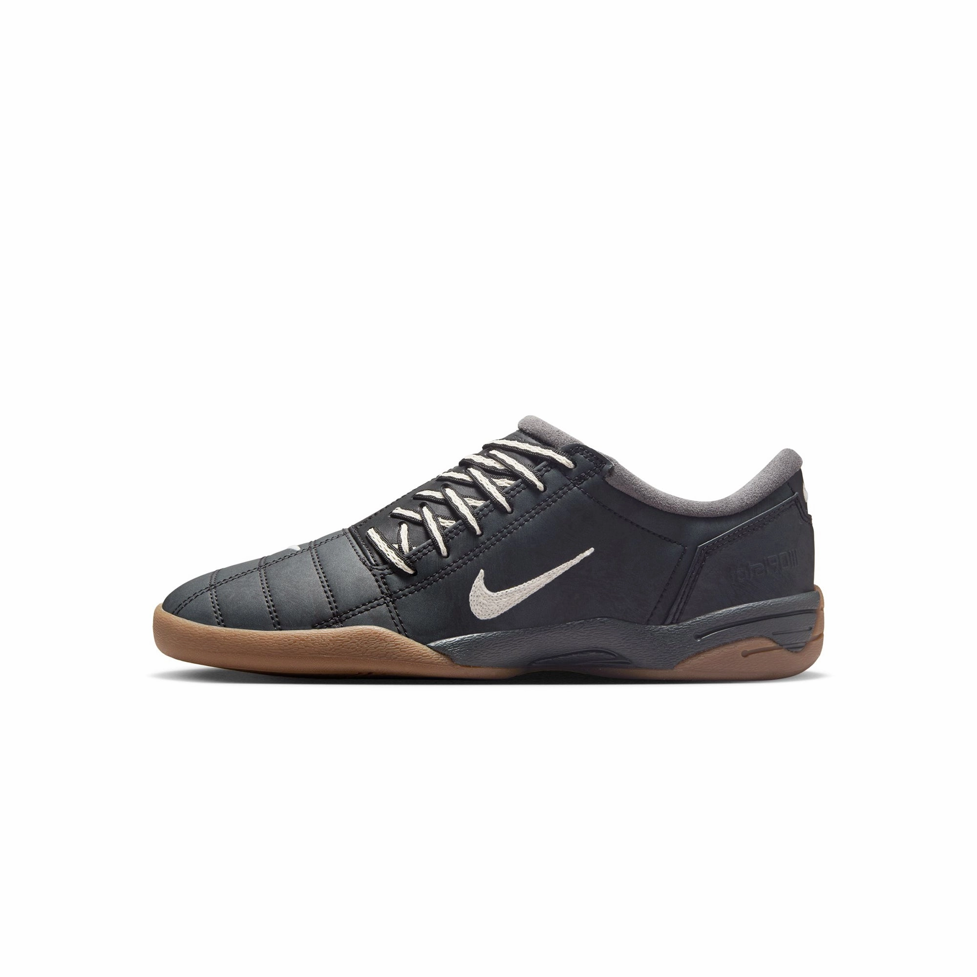 Nike Womens Total 90 III SP Shoes Streamlined Shape
