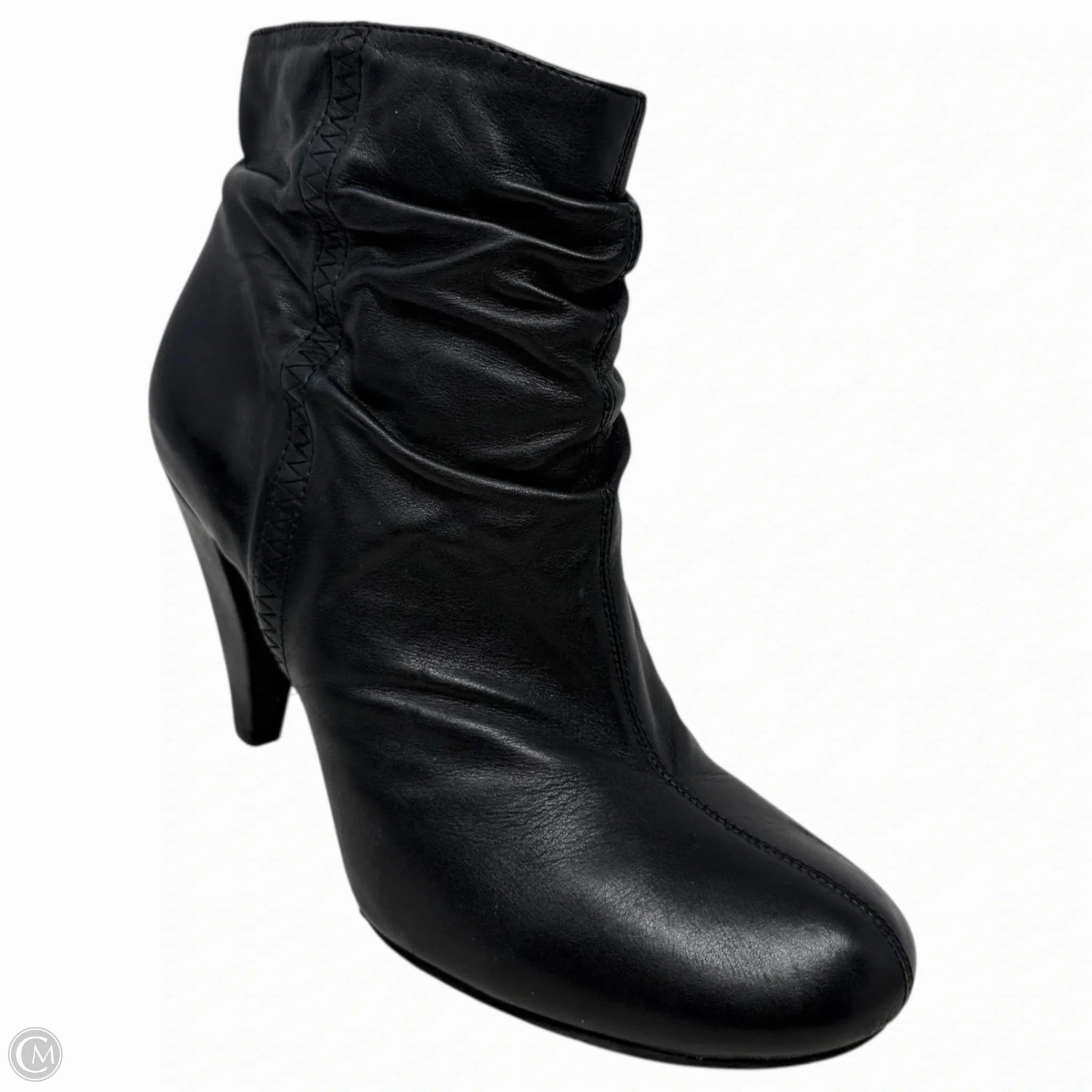 Feather Light Snow Trekker Pressure Relief Zones Ruched Leather Ankle Booties By Arturo Chiang In Black, Size: 7