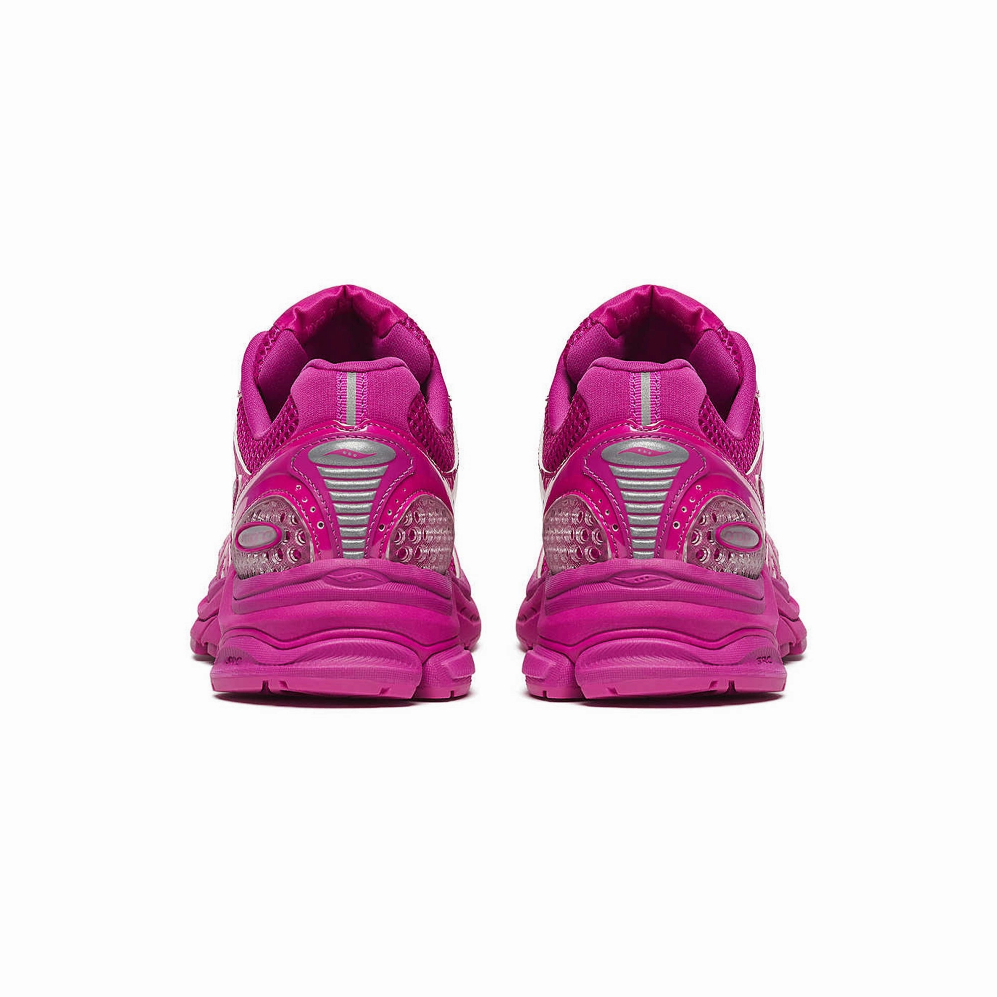 SlipResistant Saucony Womens Progrid Triumph 4 Shoes