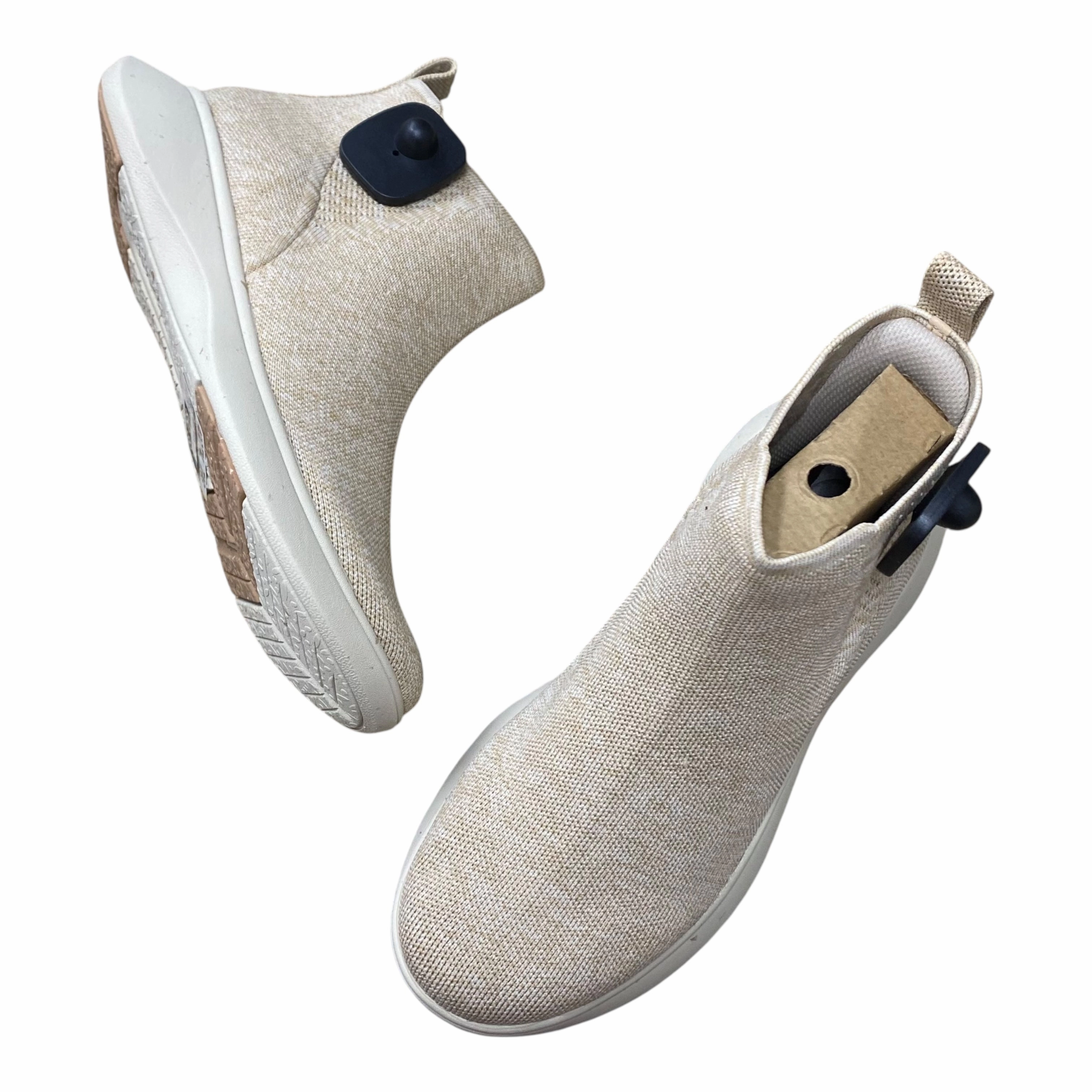 Low Profile Snowy Path Boots Ankle Flats By Cmc In Beige, Size:10.5