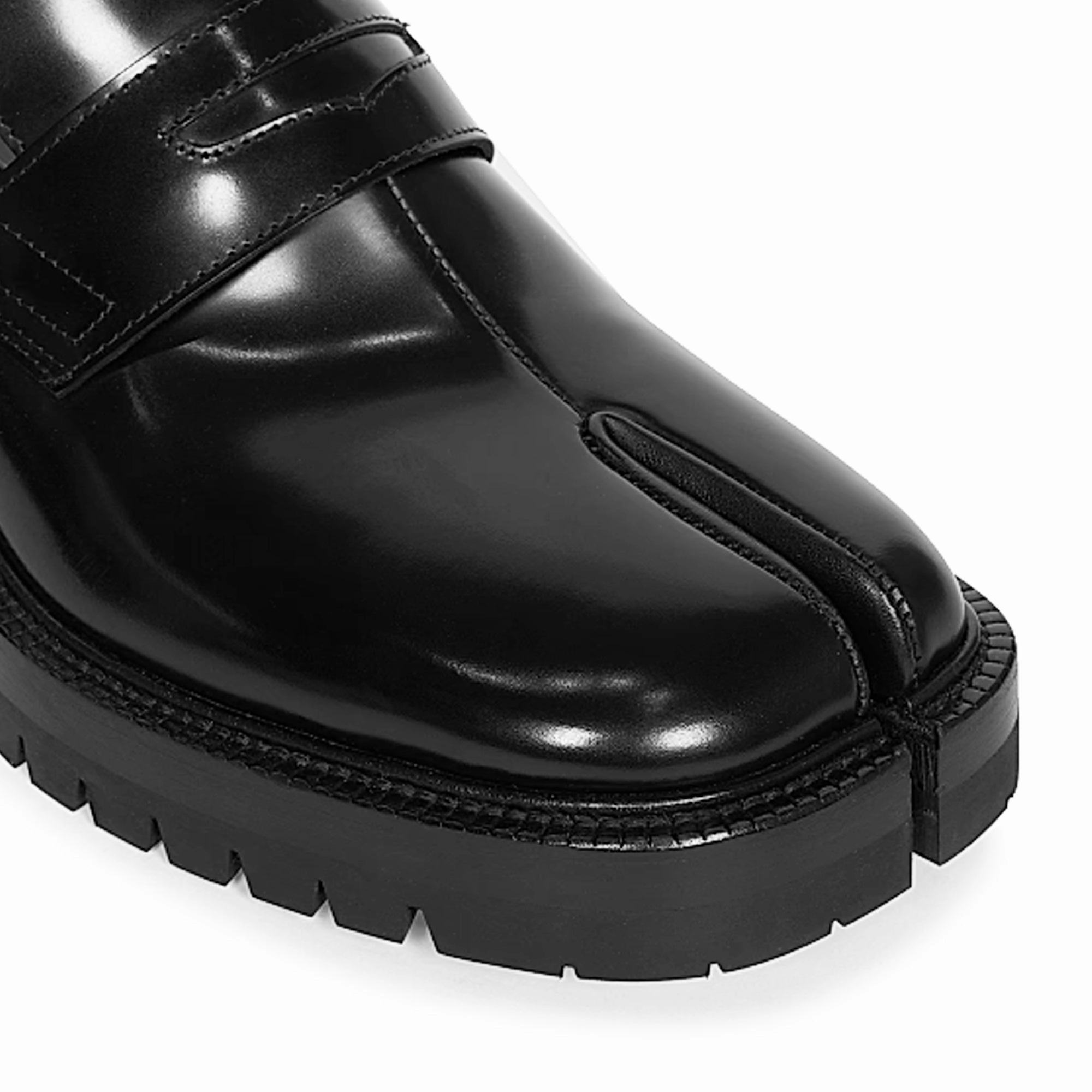Maison Margiela Womens Tabi County Loafers running in high - altitude areas