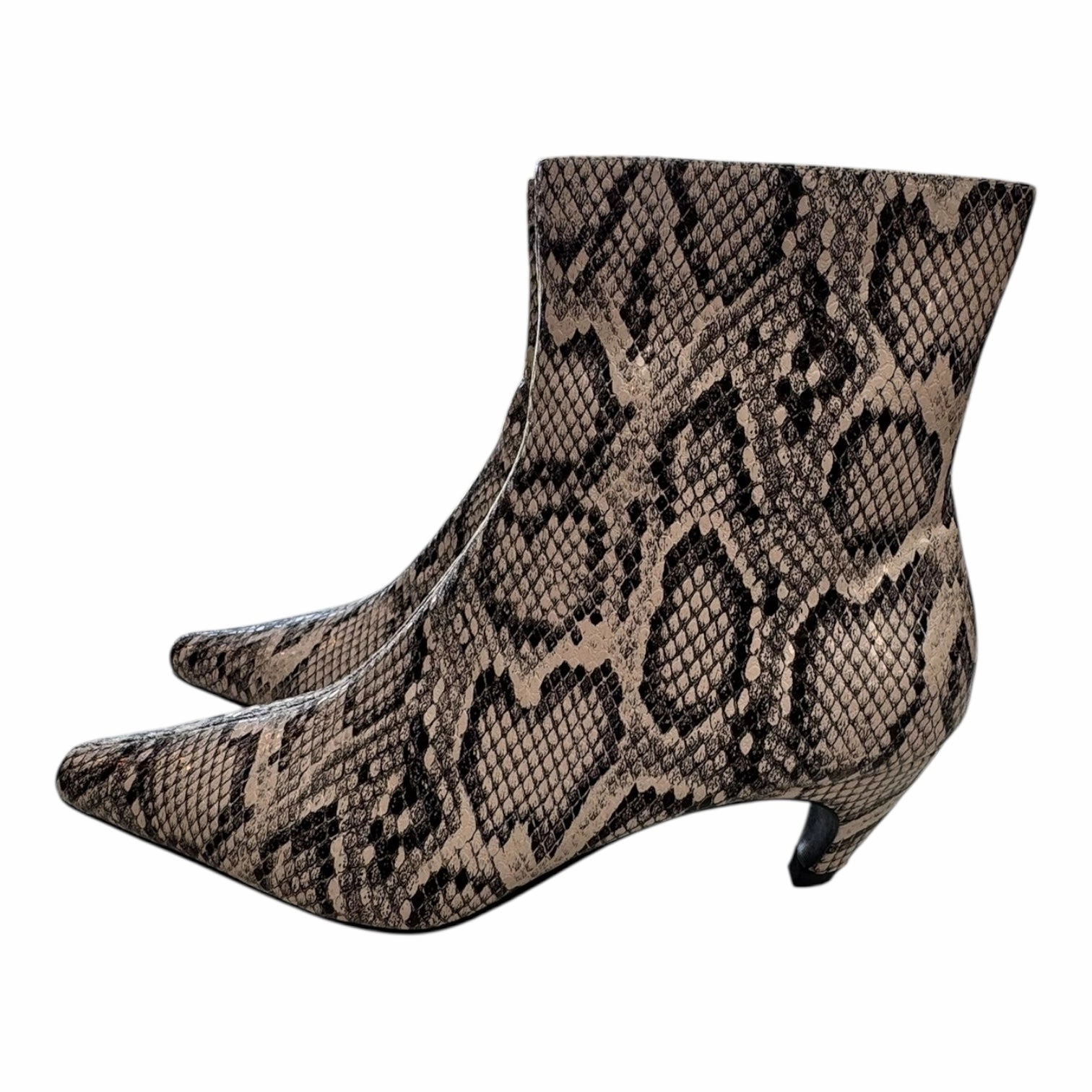 Thermal Core Weekend Camping Boots Ankle Heels By Msonlydn In Animal Print, Size:7