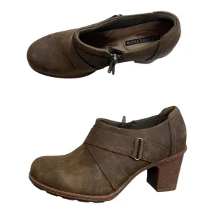 Shoes Heels Block By Clarks In Brown, Size: 7.5 Metallic Stilettos Retro Platform Heels