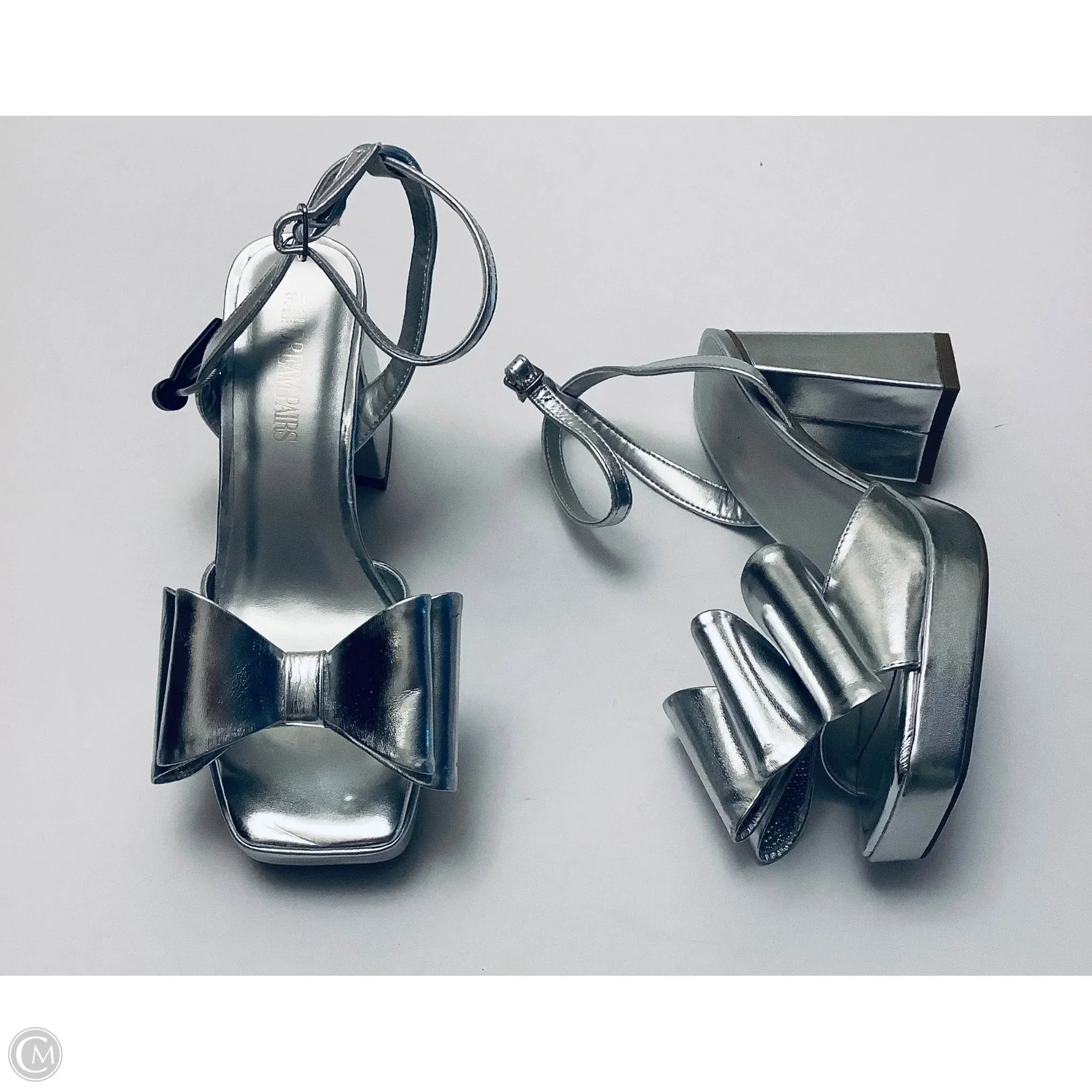 Shoes Heels Block By Clothes Mentor In Silver, Size: 8.5 Wedge Heel Glossy Finish