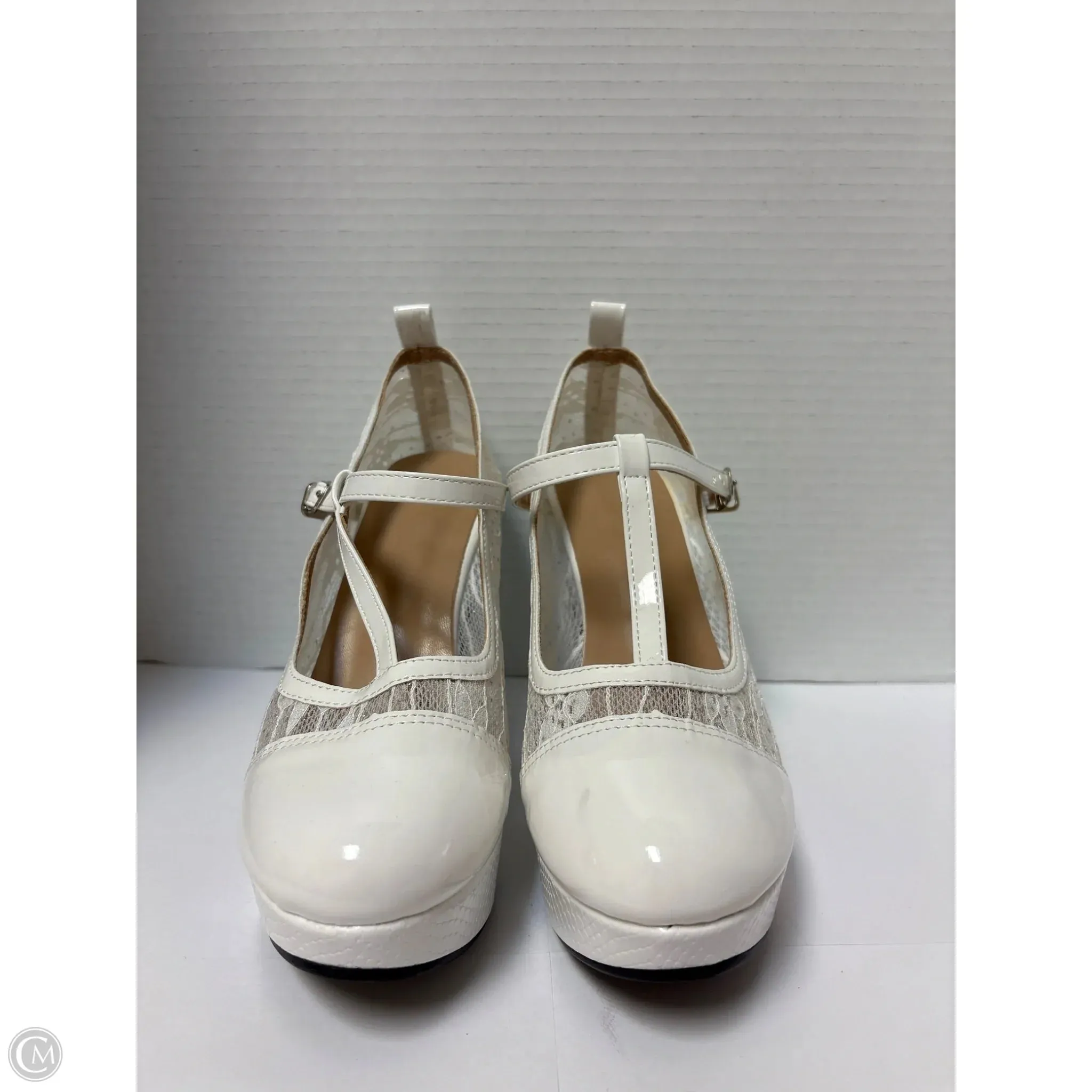 Shoes Heels Block By Clothes Mentor In White, Size: 8.5 Modern Edge