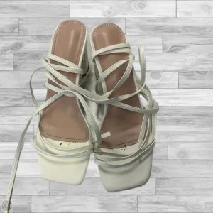 Shoes Heels Block By Clothes Mentor In White, Size: 8.5 Fashionable Booties Go Anywhere