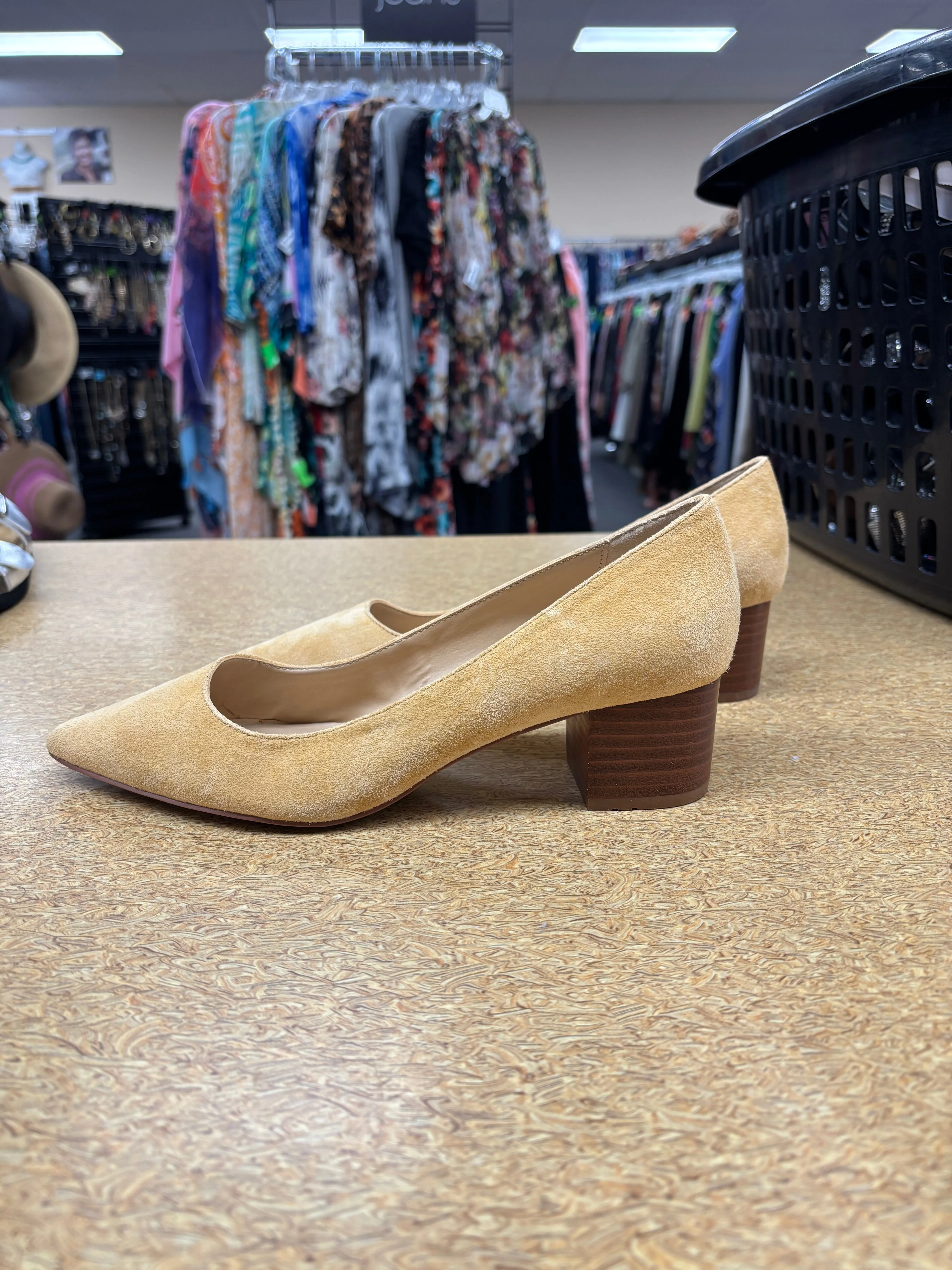 Shoes Heels Block By Crown Vintage In Yellow, Size:7.5 Glossy Detail Soft Sandals