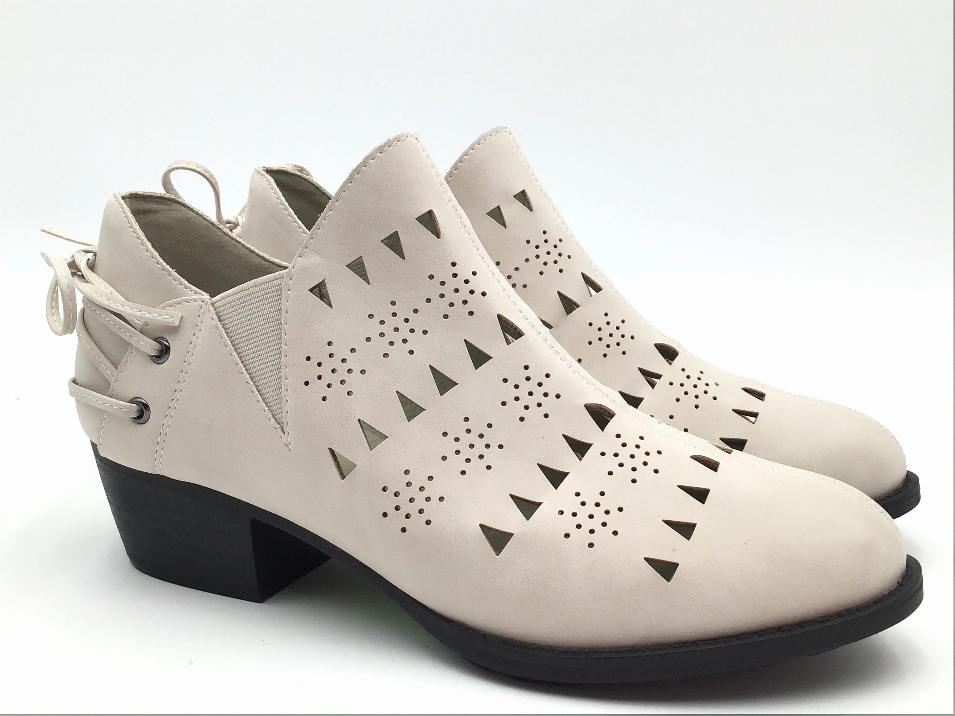 Shoes Heels Block By Jbu By Jambu In Ivory, Size: 8.5 Clean Lines