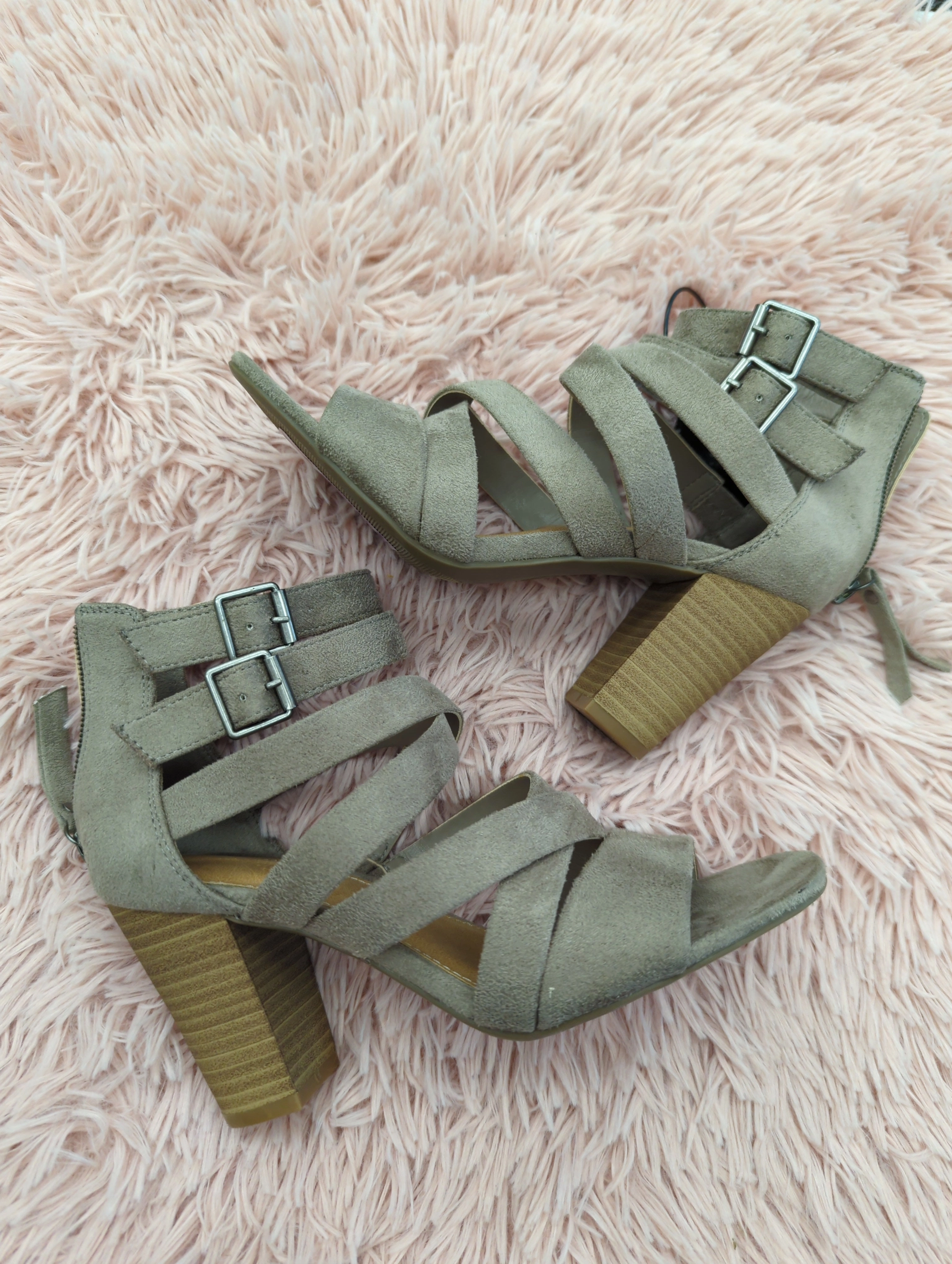 Shoes Heels Block By Universal Thread  Size: 6.5 Chic Heeled Booties Cool Vibe