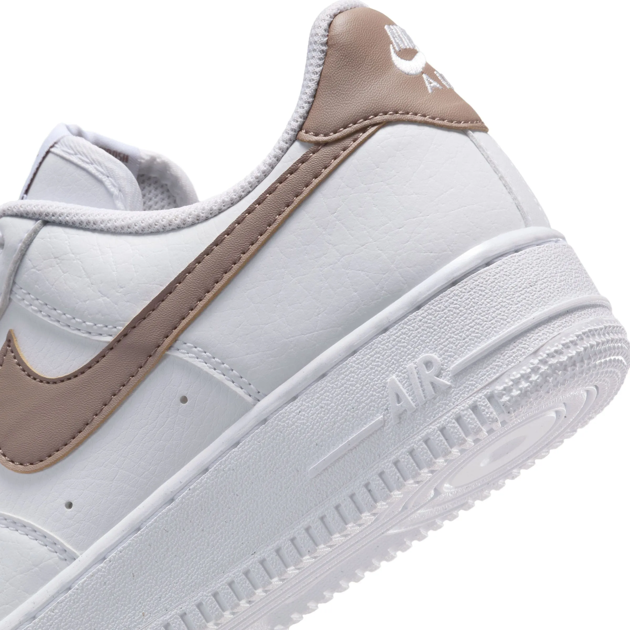 WOMEN'S AIR FORCE 1 '07 NEXT NATURE Total Comfort Runner's Choice