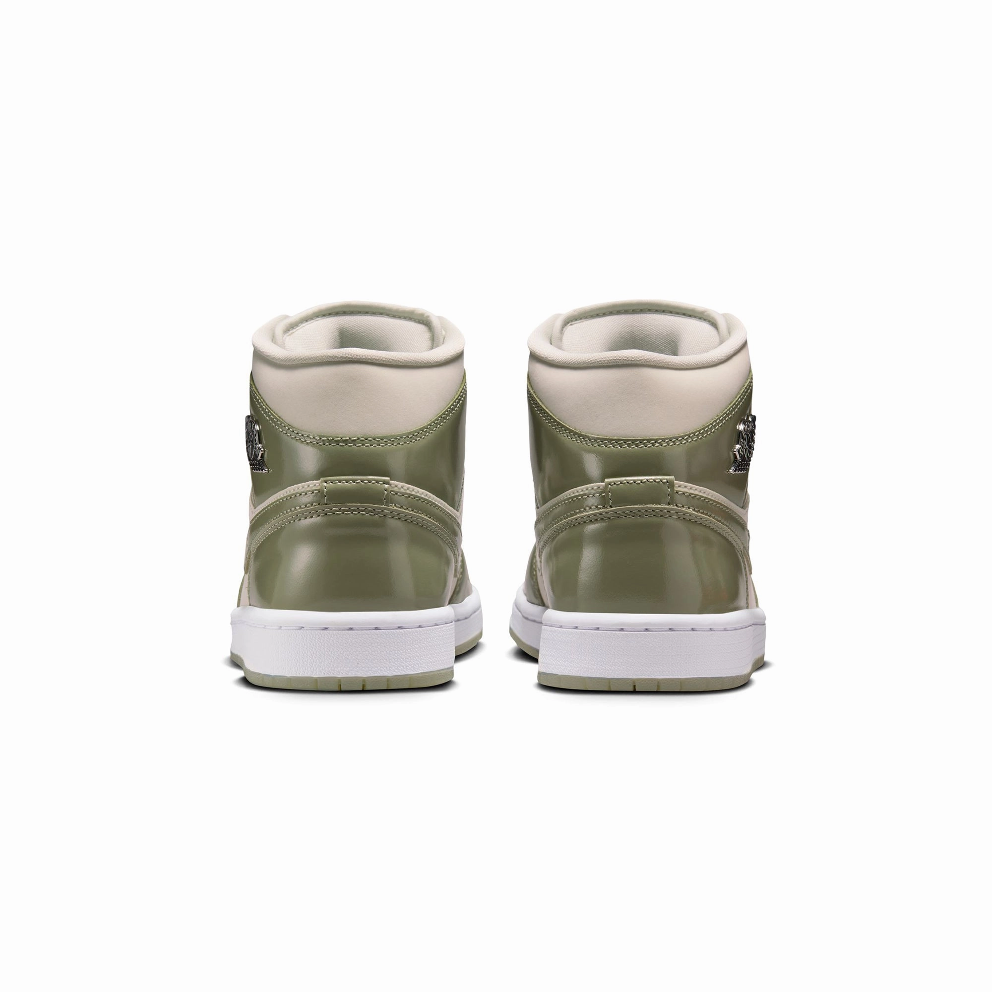 snow running shoes Air Jordan 1 Womens Mid SE Shoes