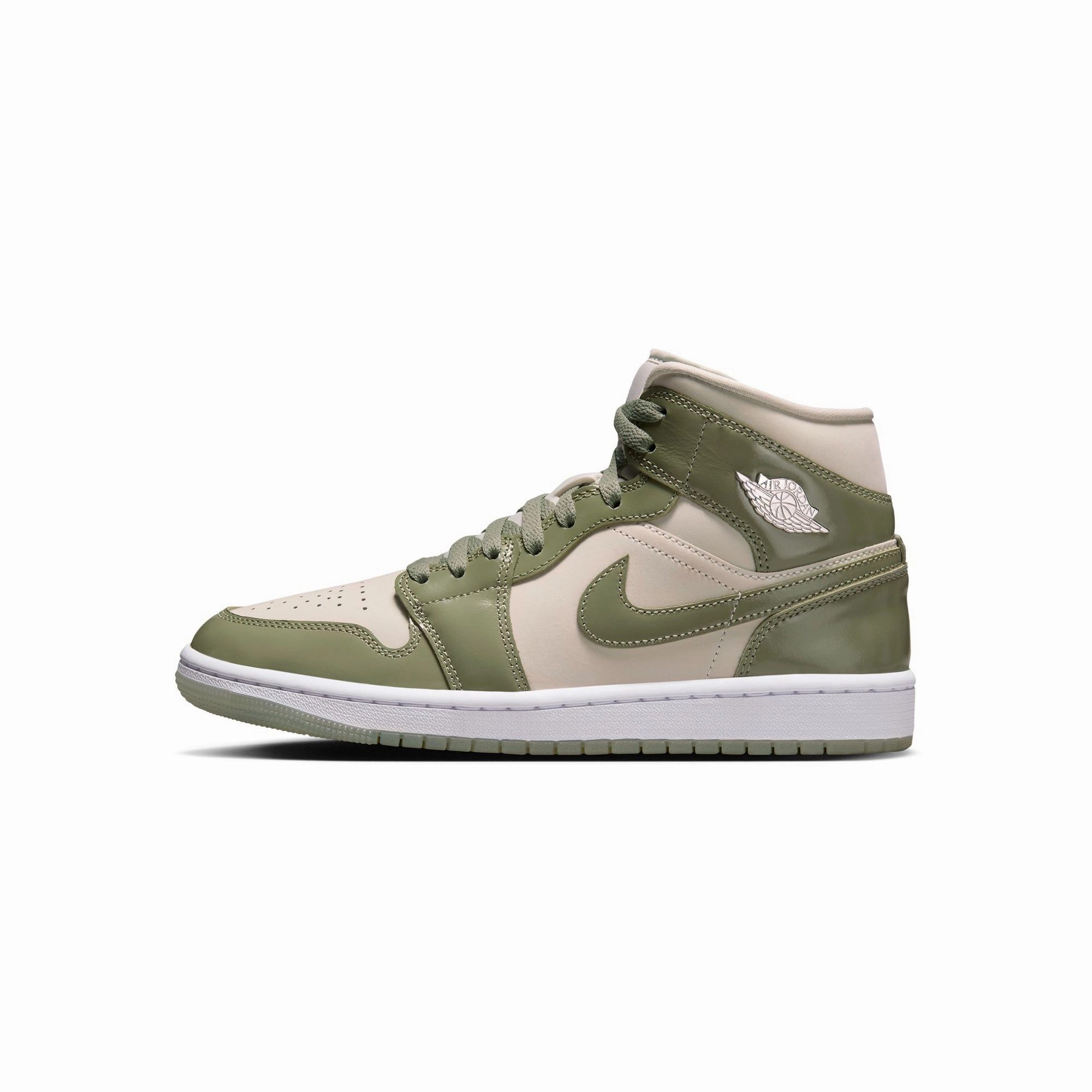 Flexible Ride Air Jordan 1 Womens Mid SE Shoes