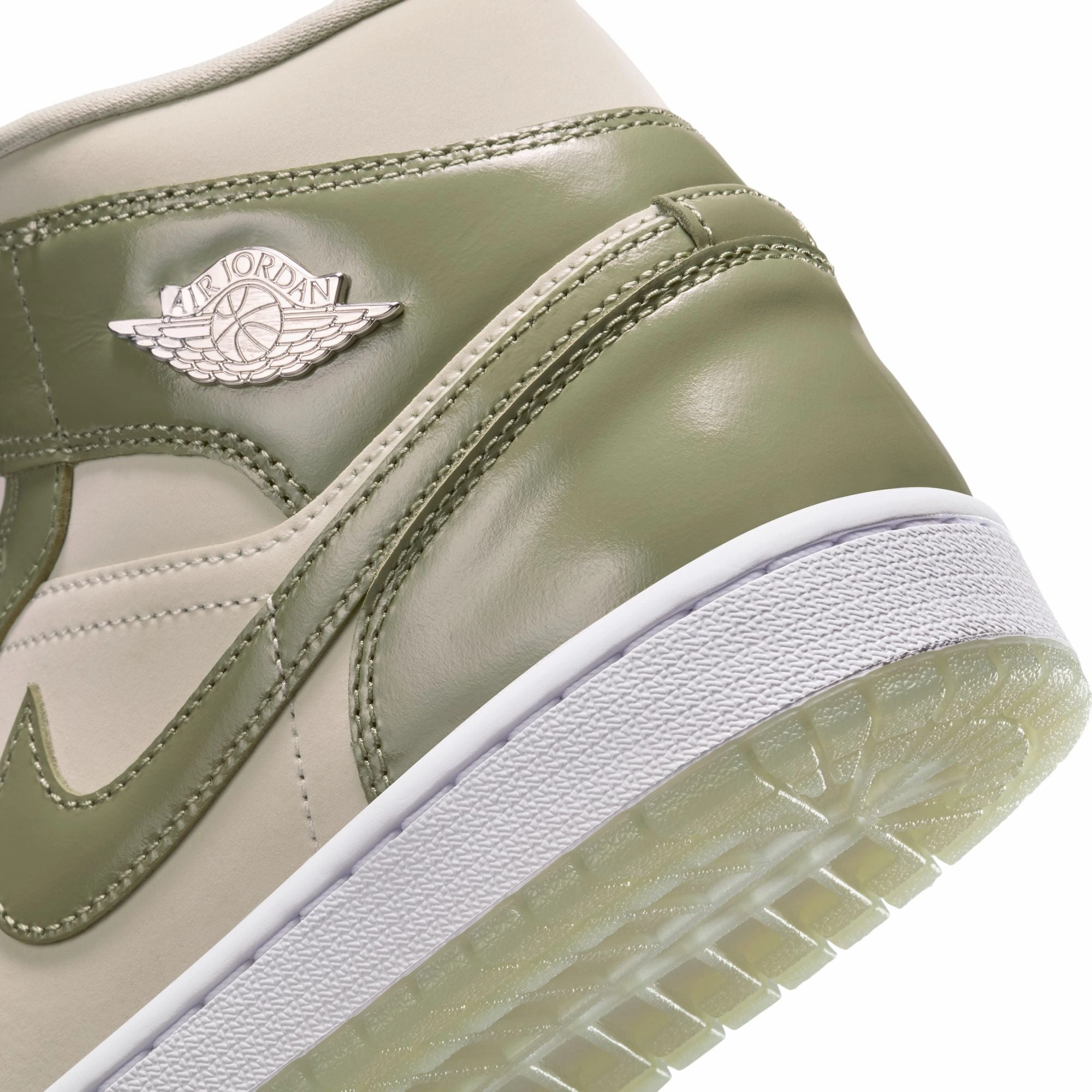 Air Jordan 1 Womens Mid SE Shoes odor - resistant shoe quality