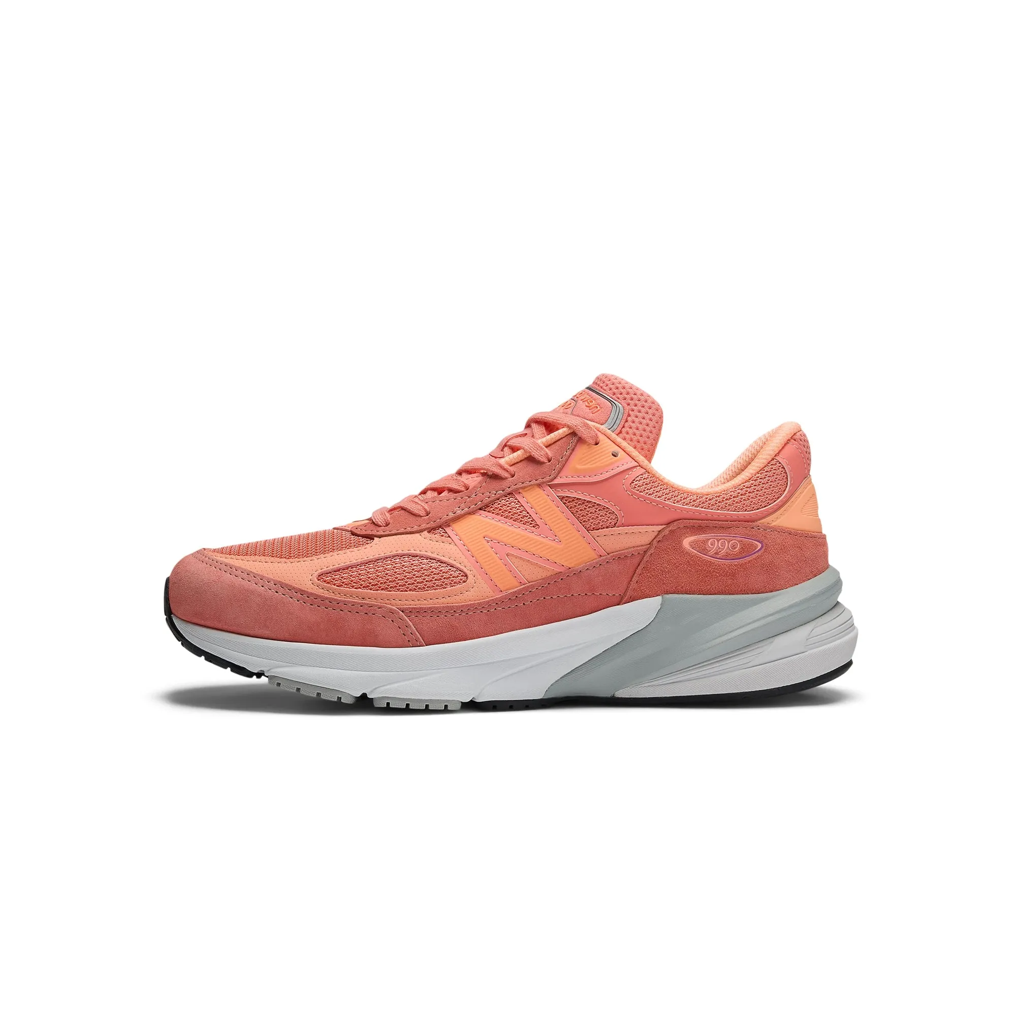 New Balance Mens Made in USA 990v6 Shoes Open Toe Design running during a foggy day