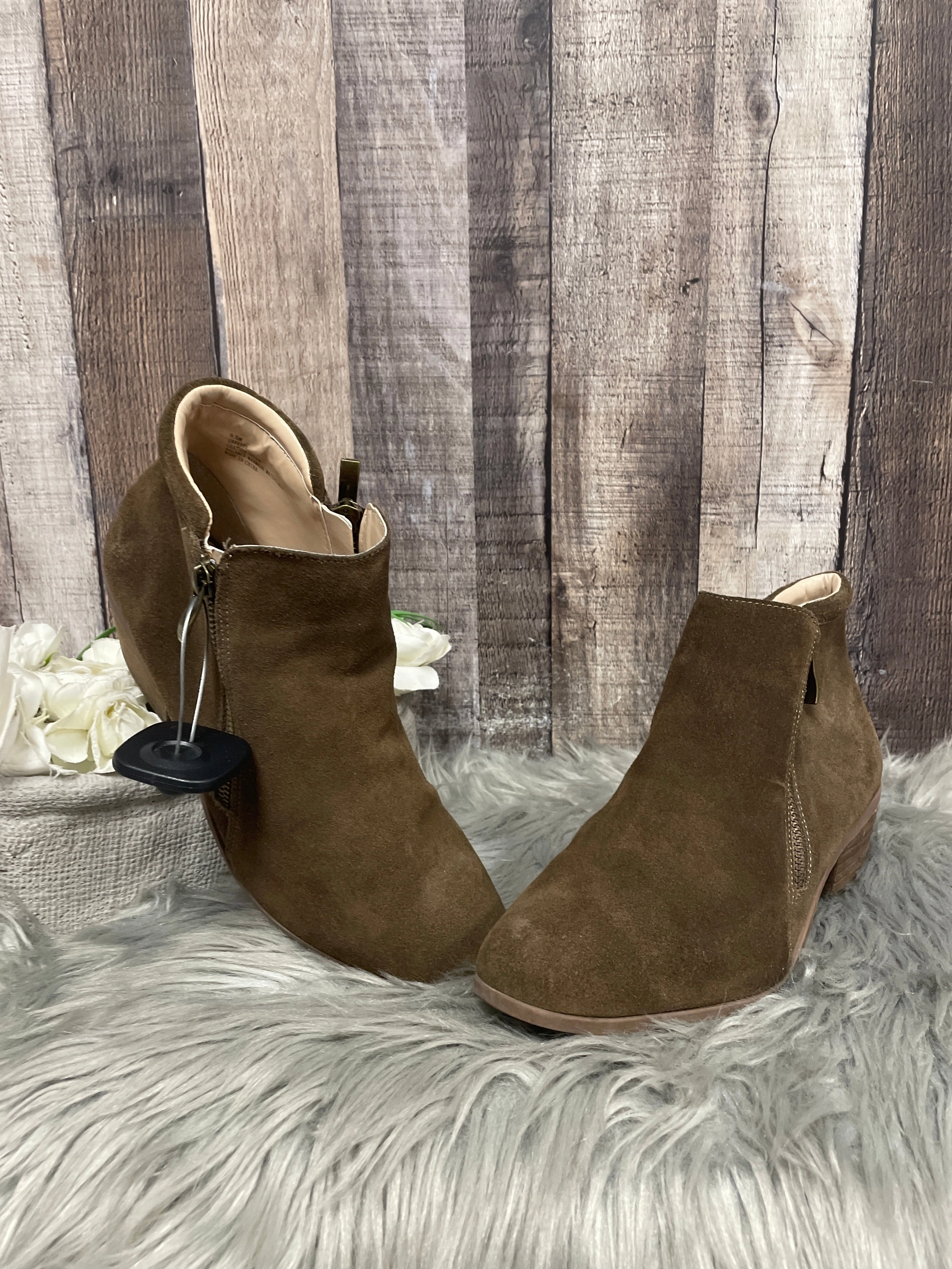 Boots Ankle Heels By Cme In Brown, Size: 8.5 Eco Material River Crossing