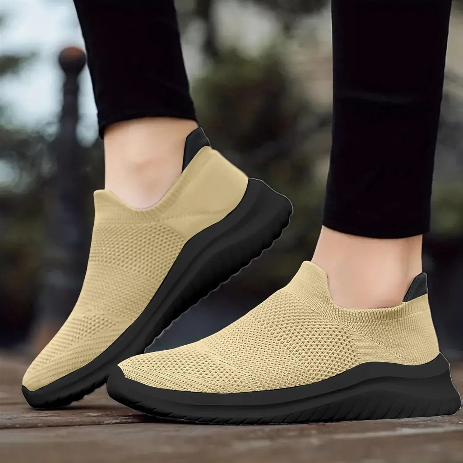 Stylish and Comfortable Mesh Breathable Soft Soled Casual Sneakers for Men and Women Alike. Women Athletic Shoes