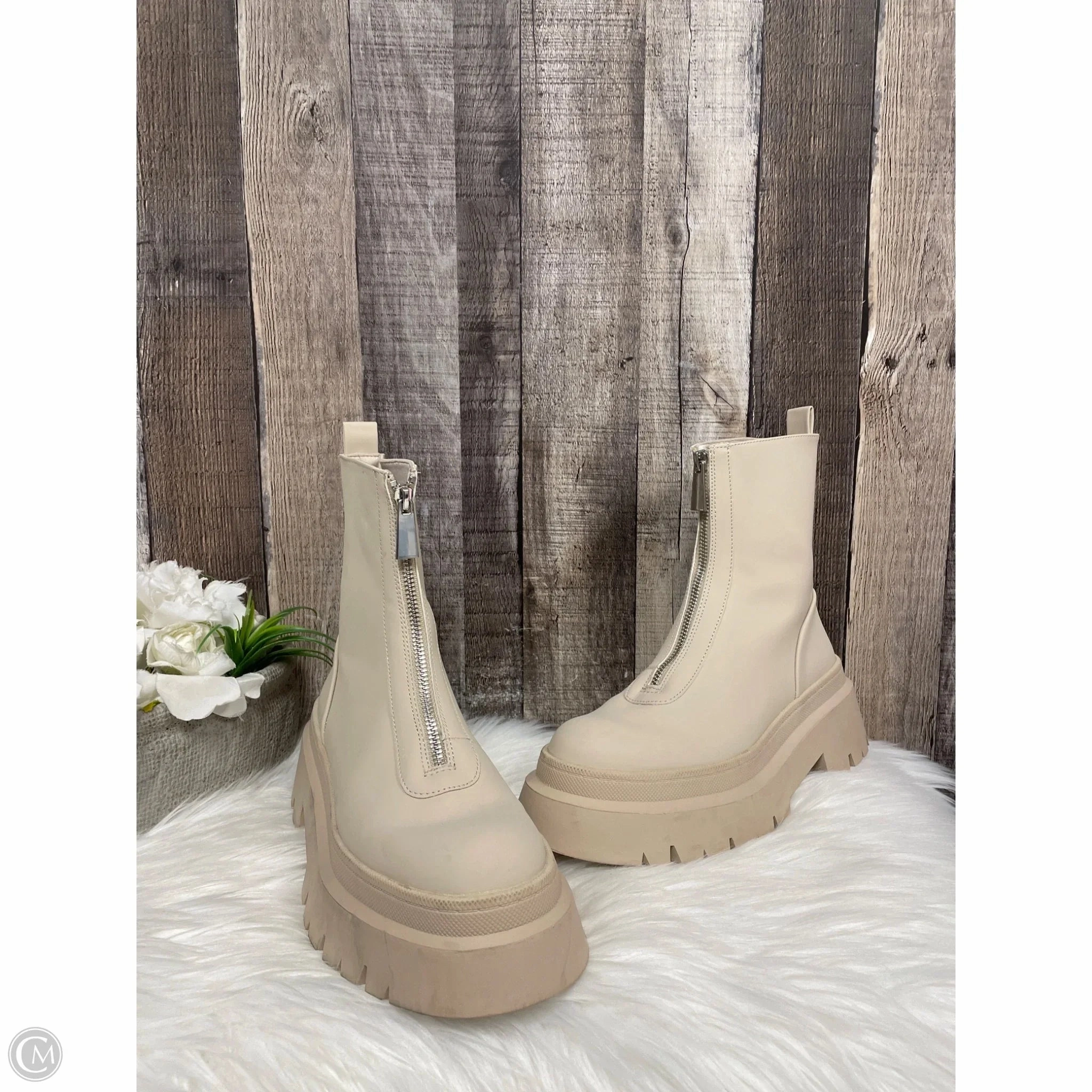 Quality Wear Comfortable bend Boots Ankle Heels By Cme In Taupe, Size: 8