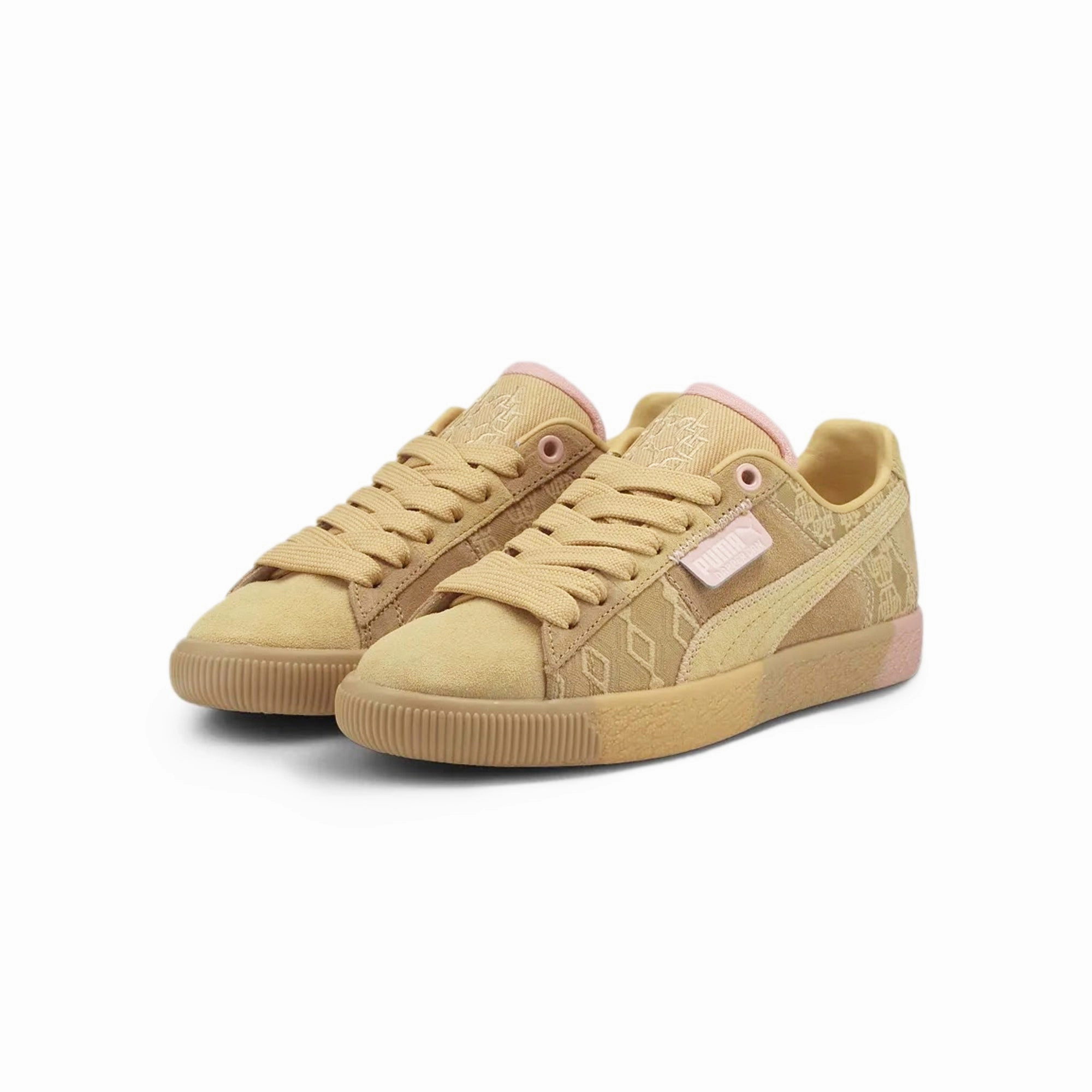 barefoot - running - style Collapsible Heel Puma Womens Clyde Pre-Game Runway Shoes