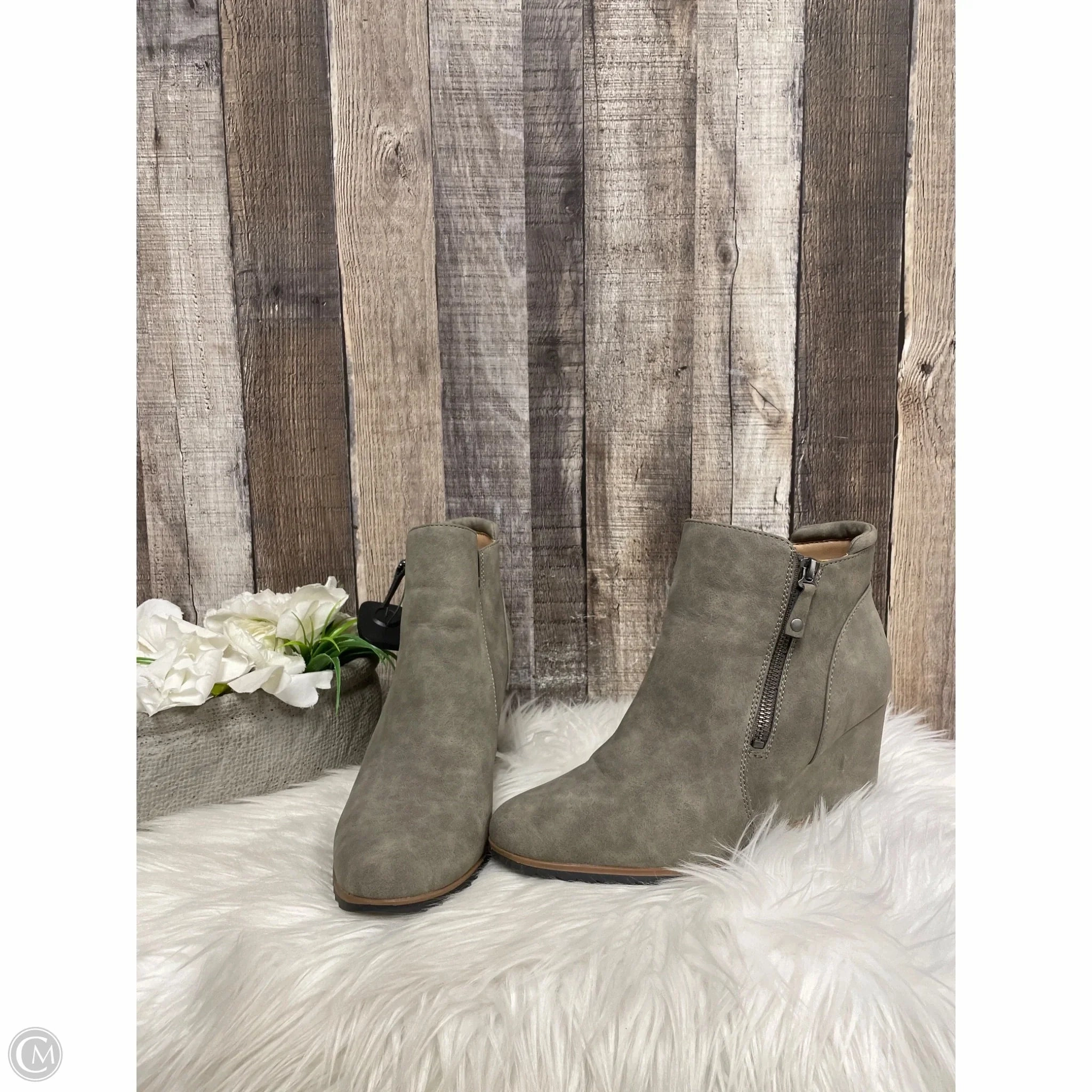 Boots Ankle Heels By Naturalizer In Taupe, Size: 9.5 Comfortable fit Minimal Mood