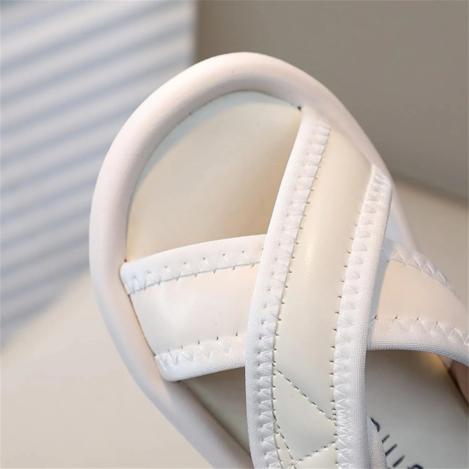 Toddler Boys Girls Summer Slippers Solid Adjustable Shoelaces Beach Slippers Non-Slip Rubber Sole Outdoor Shoes